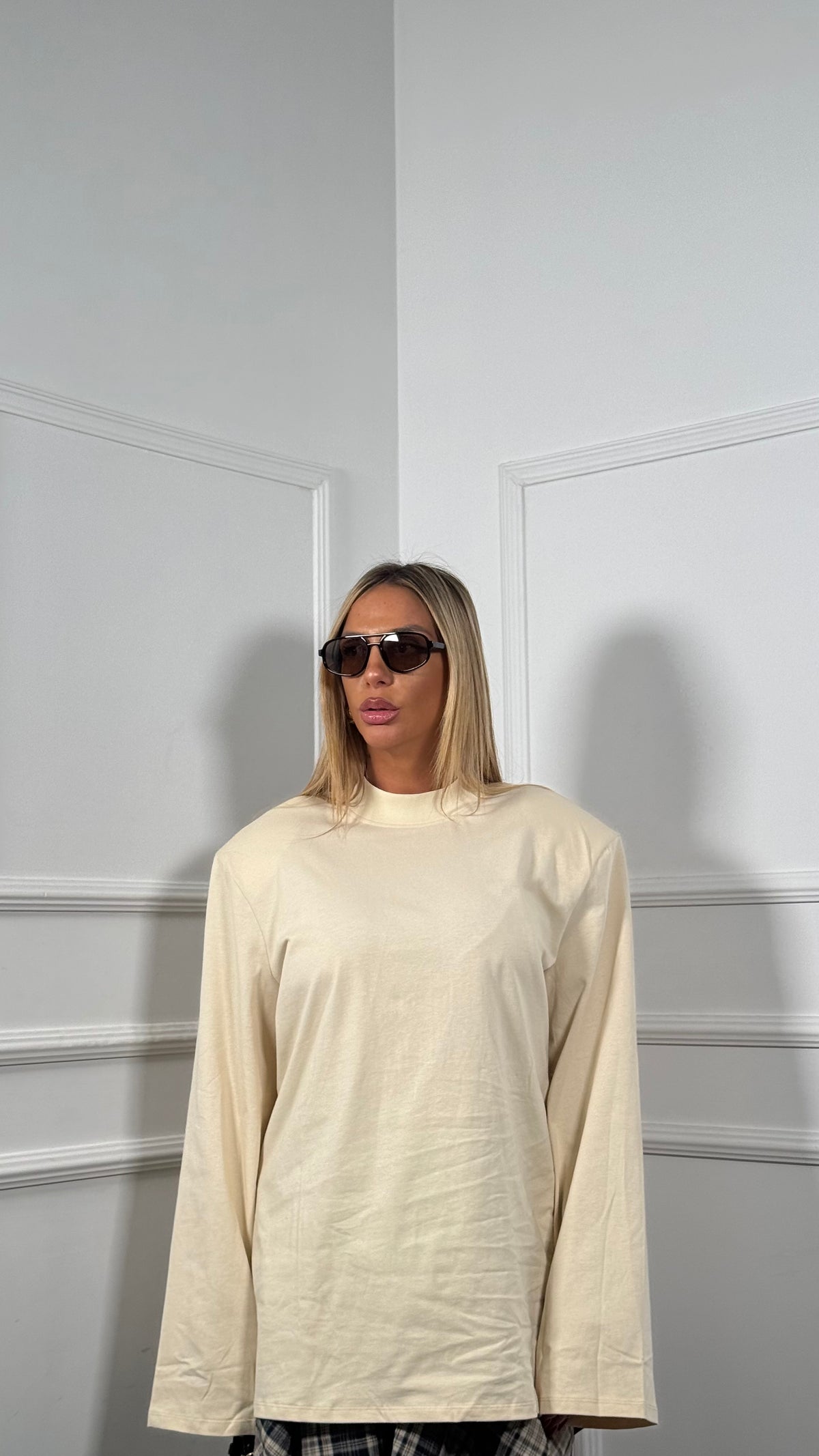Maxi shirt oversize con spalline burro l2611