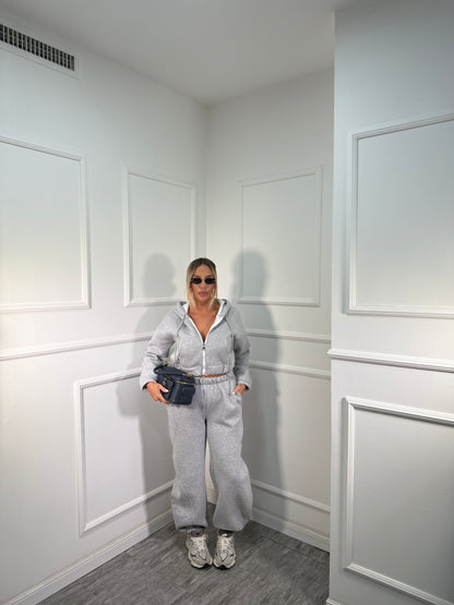 Coordinato in tuta Essential grigio