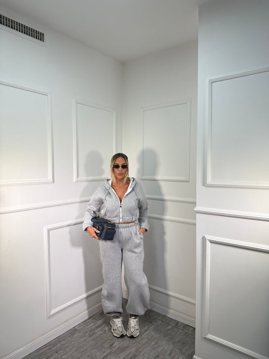 Coordinato in tuta Essential grigio