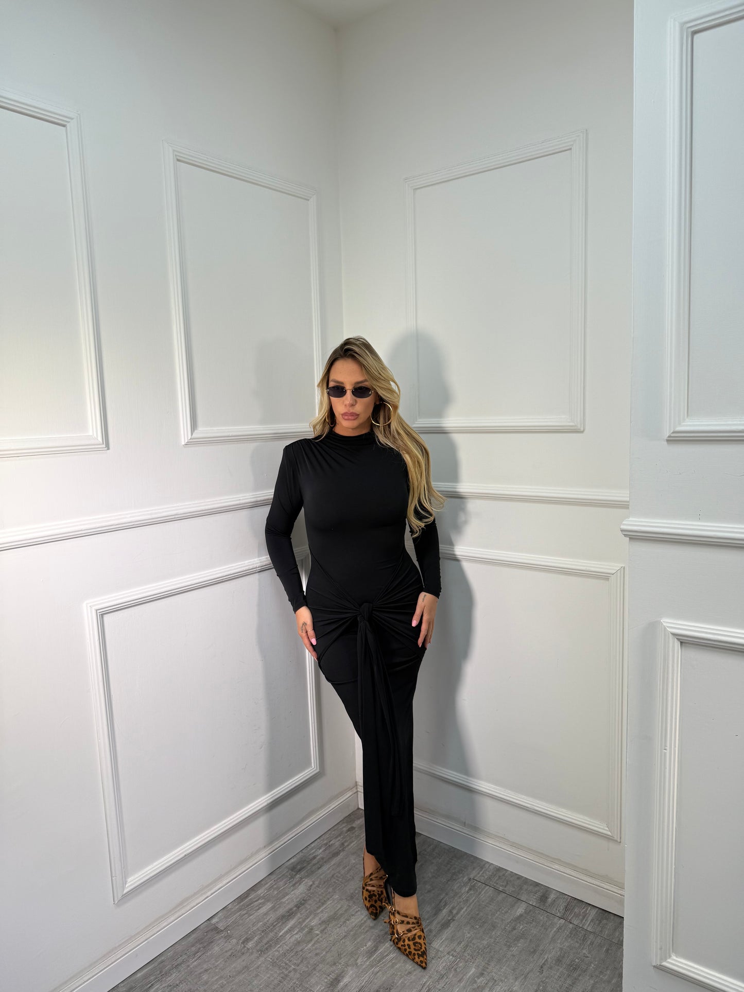 Abito midi in lycra con nodo nero 13413