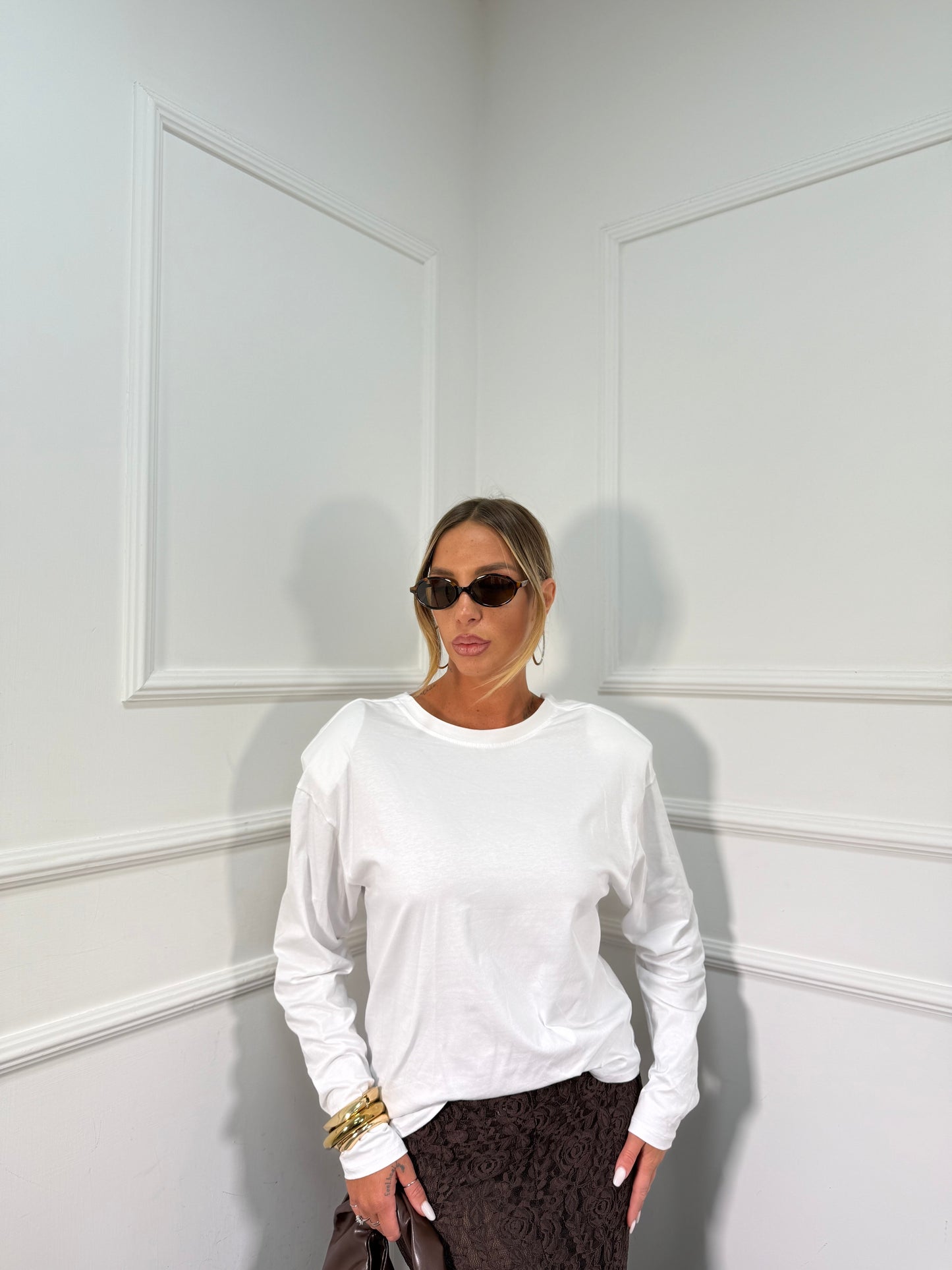 Shirt con spalline scollo sul retro bianca m30375