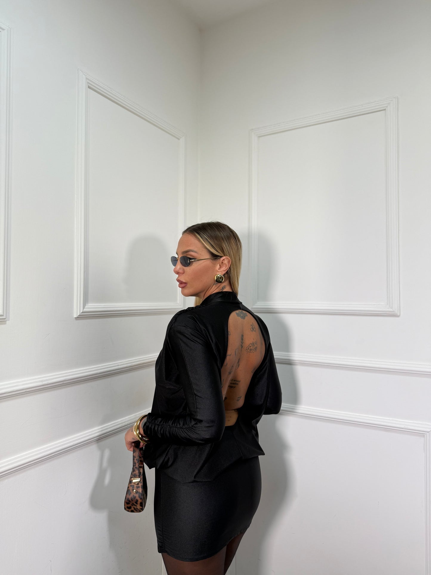 Abito in lycra con scollo sul retro Karol nero 30656