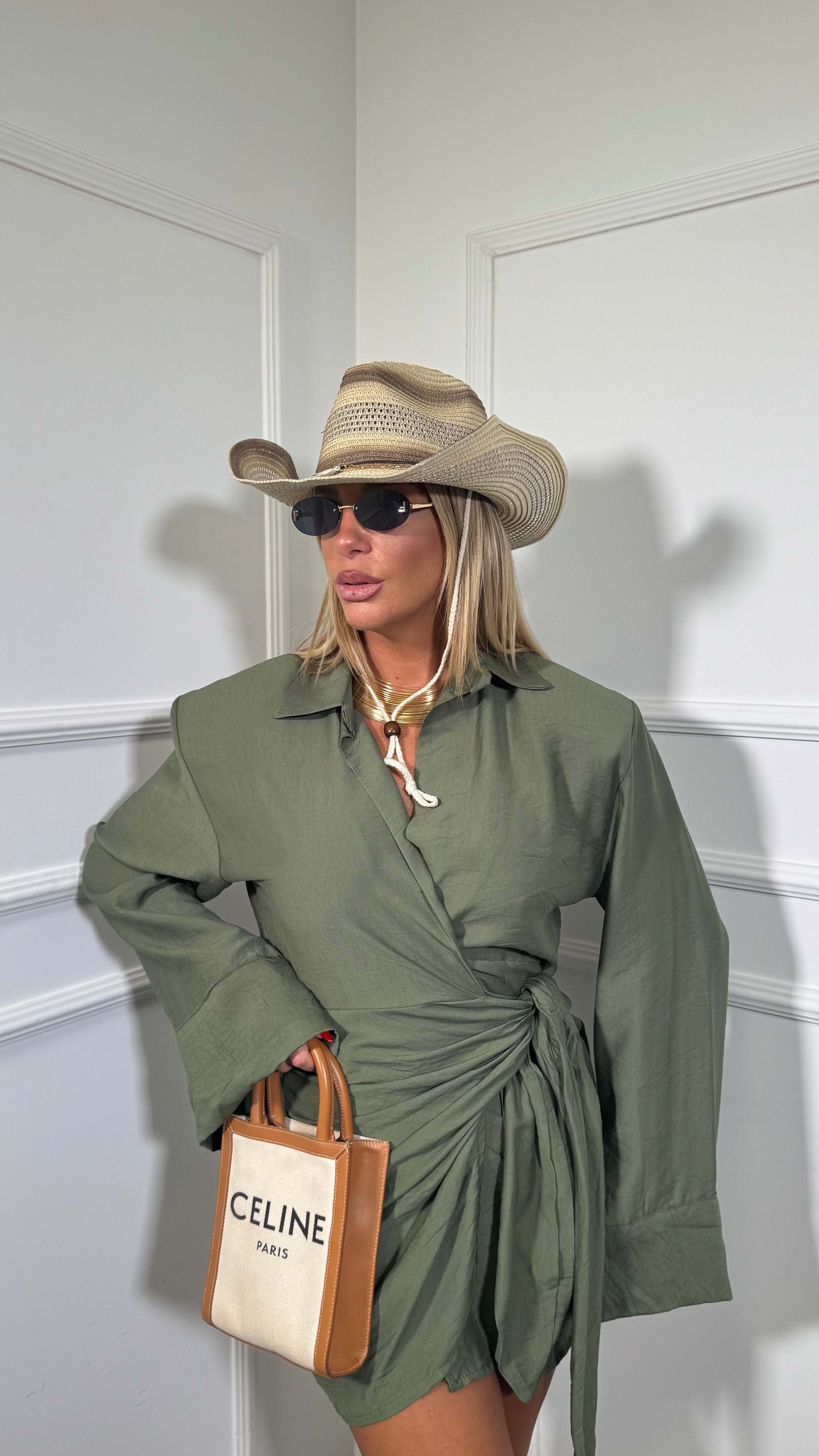 Abito corto portafoglio con spalline misto lino Tulum verde militare 7119
