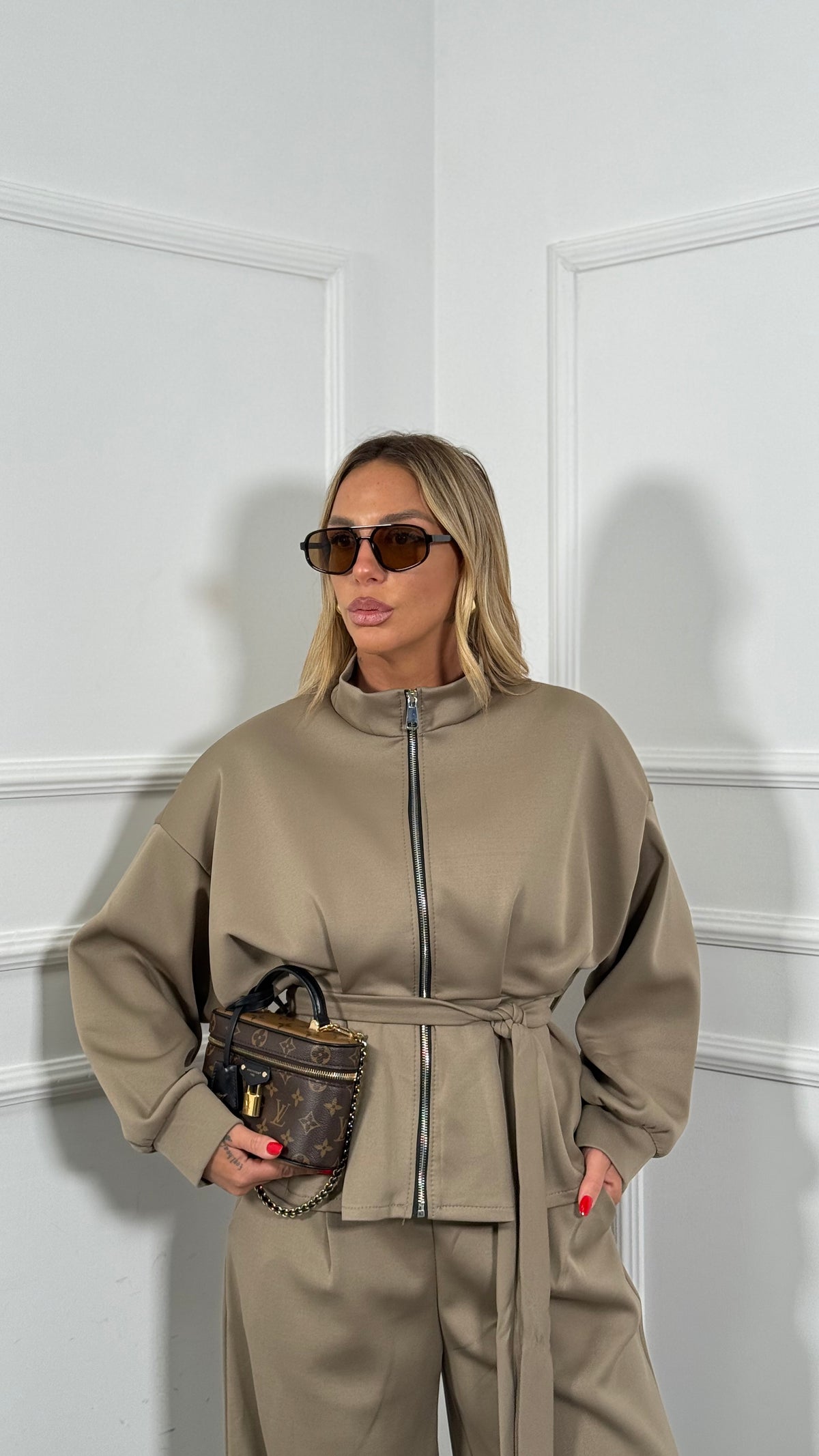 Coordinato tuta con fusciacca Marshall taupe 22738