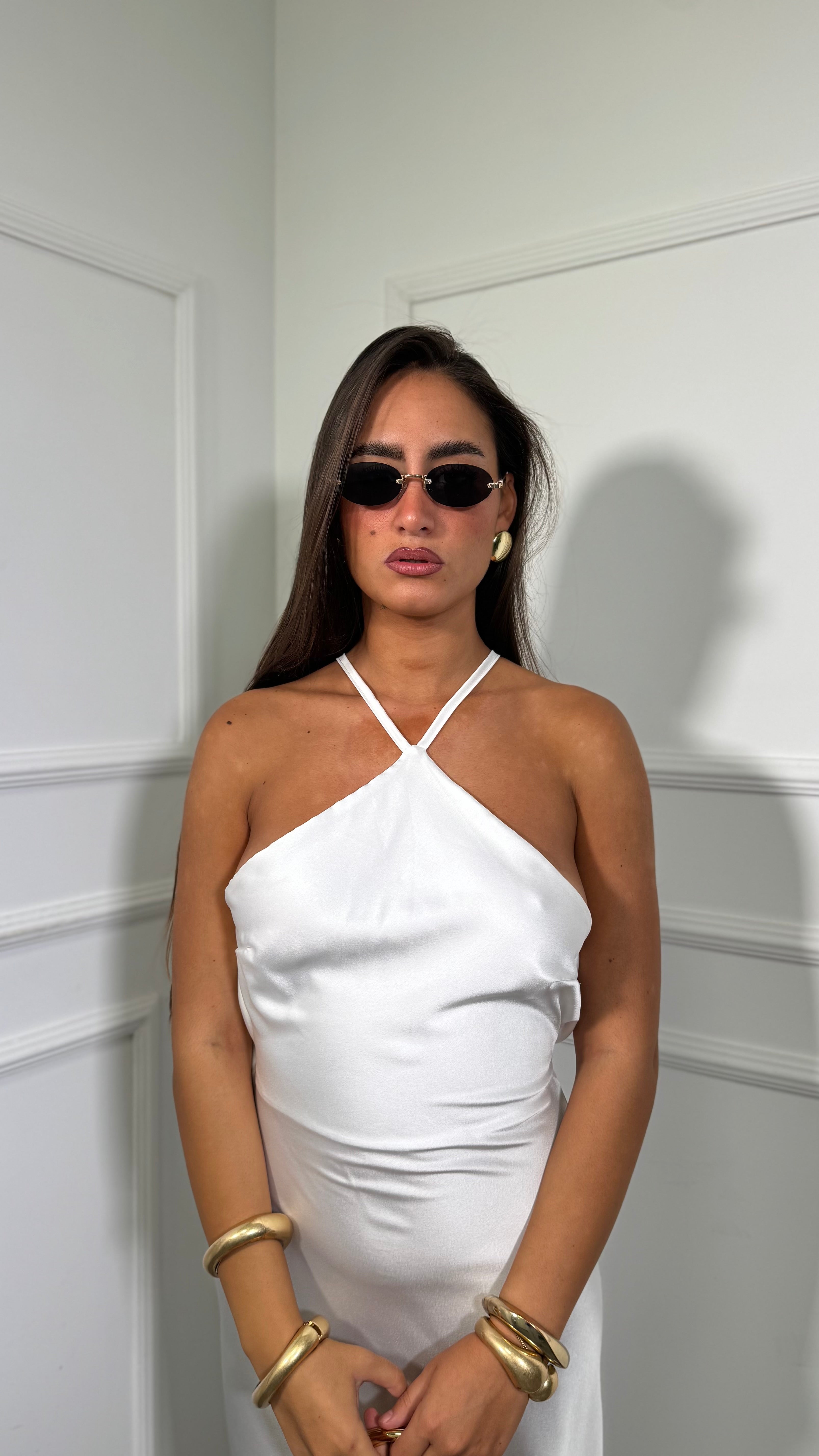 Abito lungo in satin scollo sul retro bianco 60536