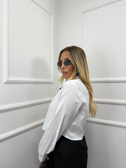 Camicia crop con fiocco in raso bianca