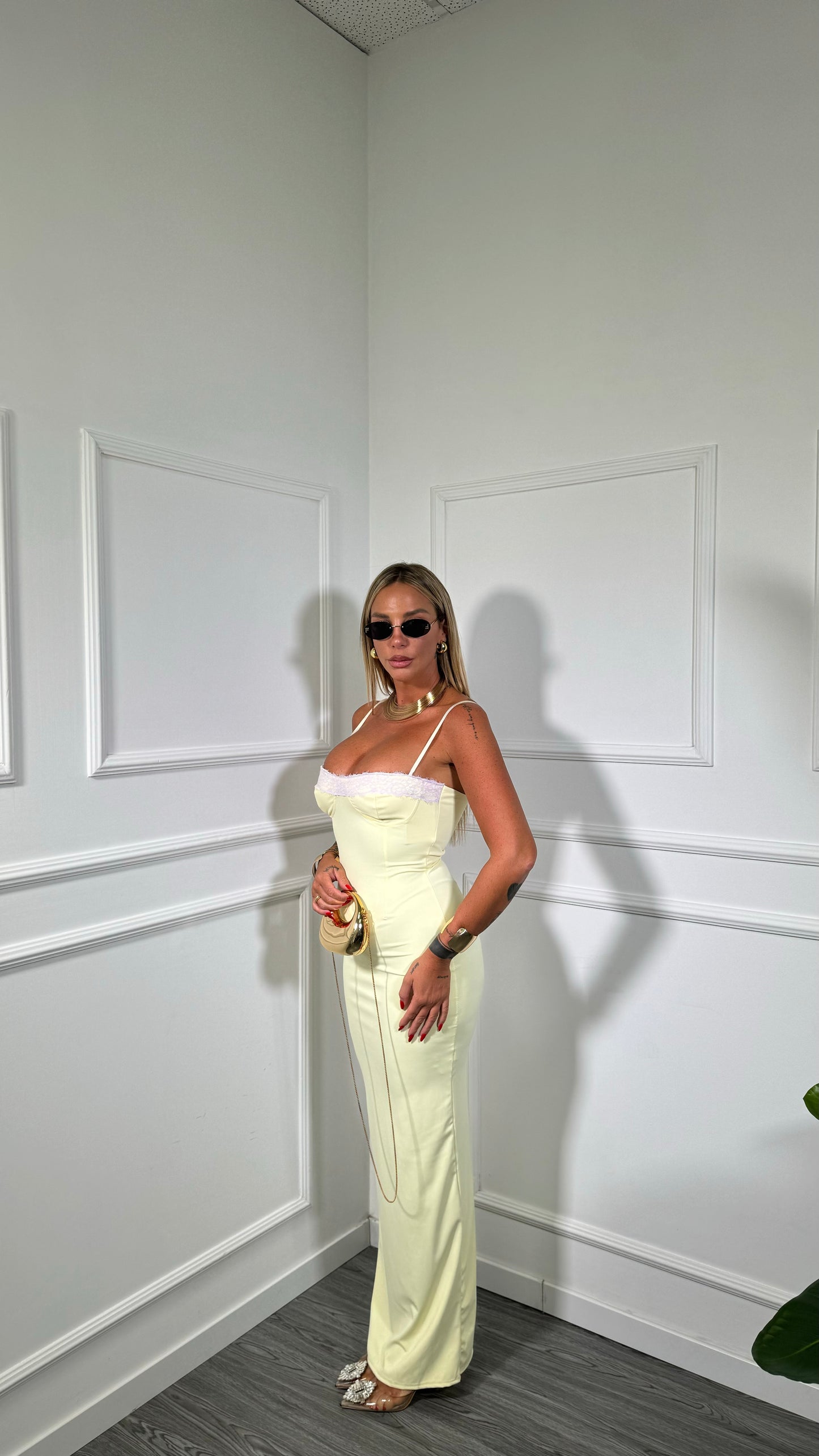 Abito lungo in lycra con pizzo Kendra giallo