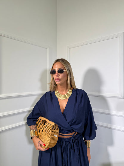 Coordinato con blusa a portafoglio (Curvy) Zamira blu 335
