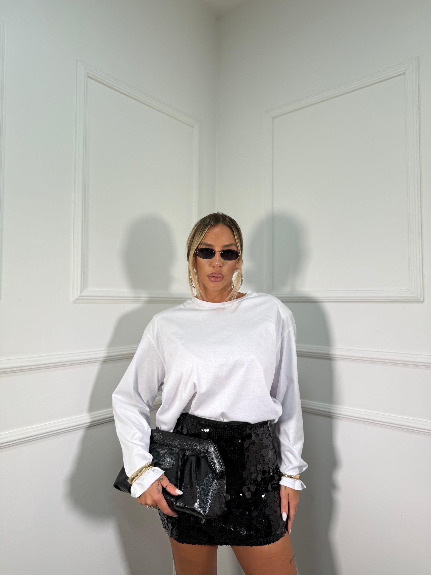 Gonna pantaloncino macro paillettes nera tr25043