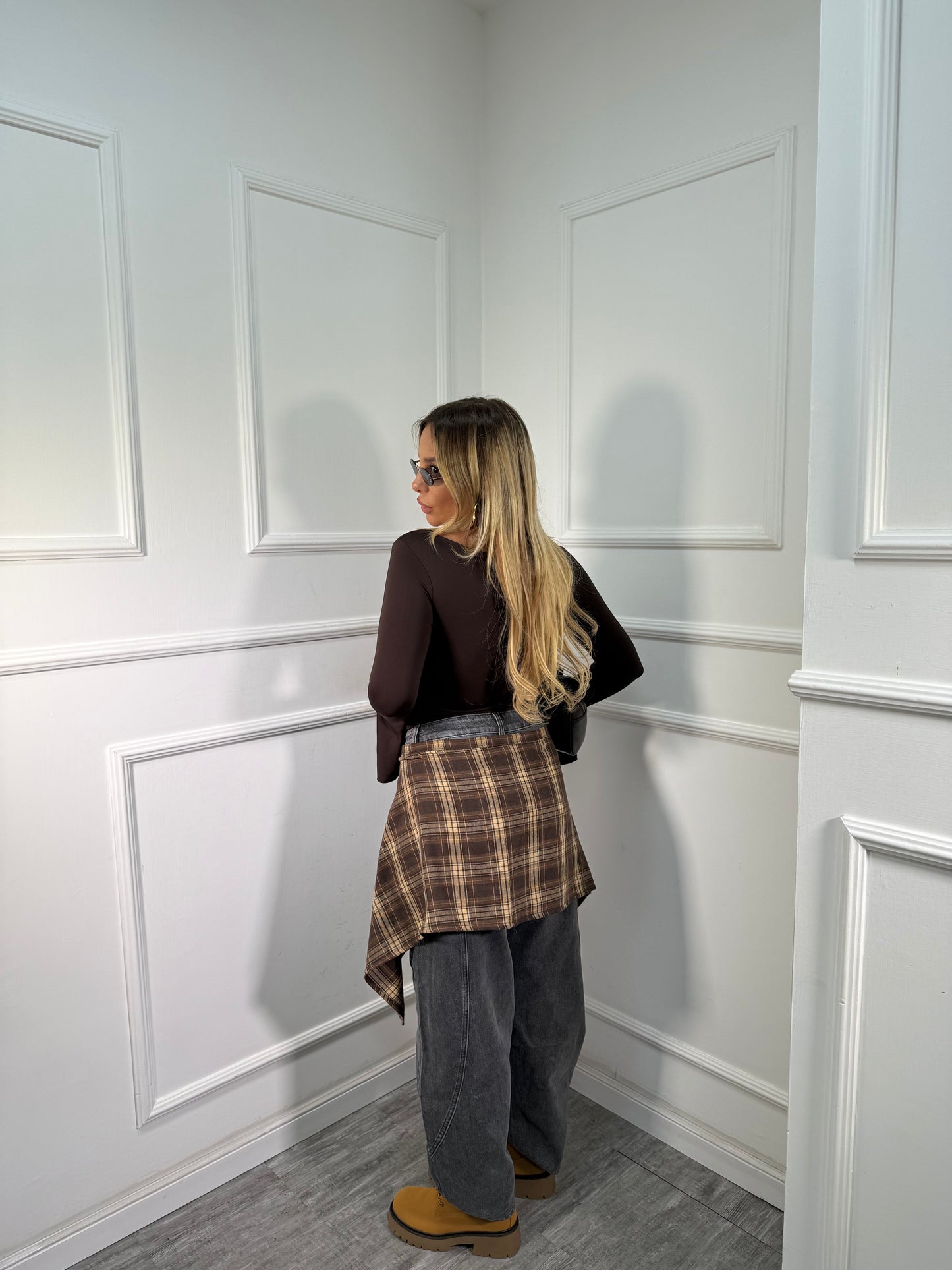 Jeans balloon con finta camicia incorporata grigio scuro w79932