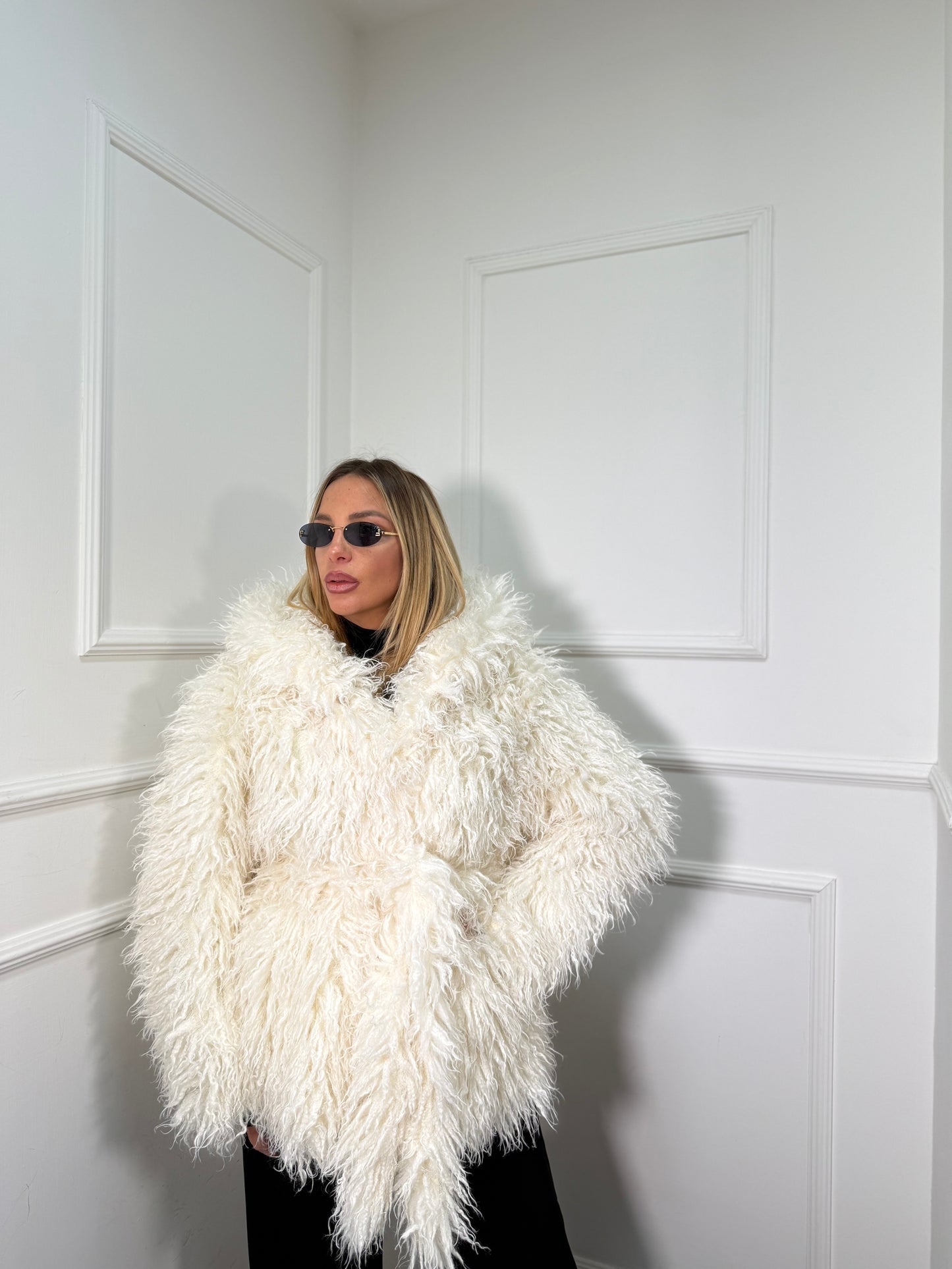 Ecofur Mongolia con cintura Allison bianca pj8201