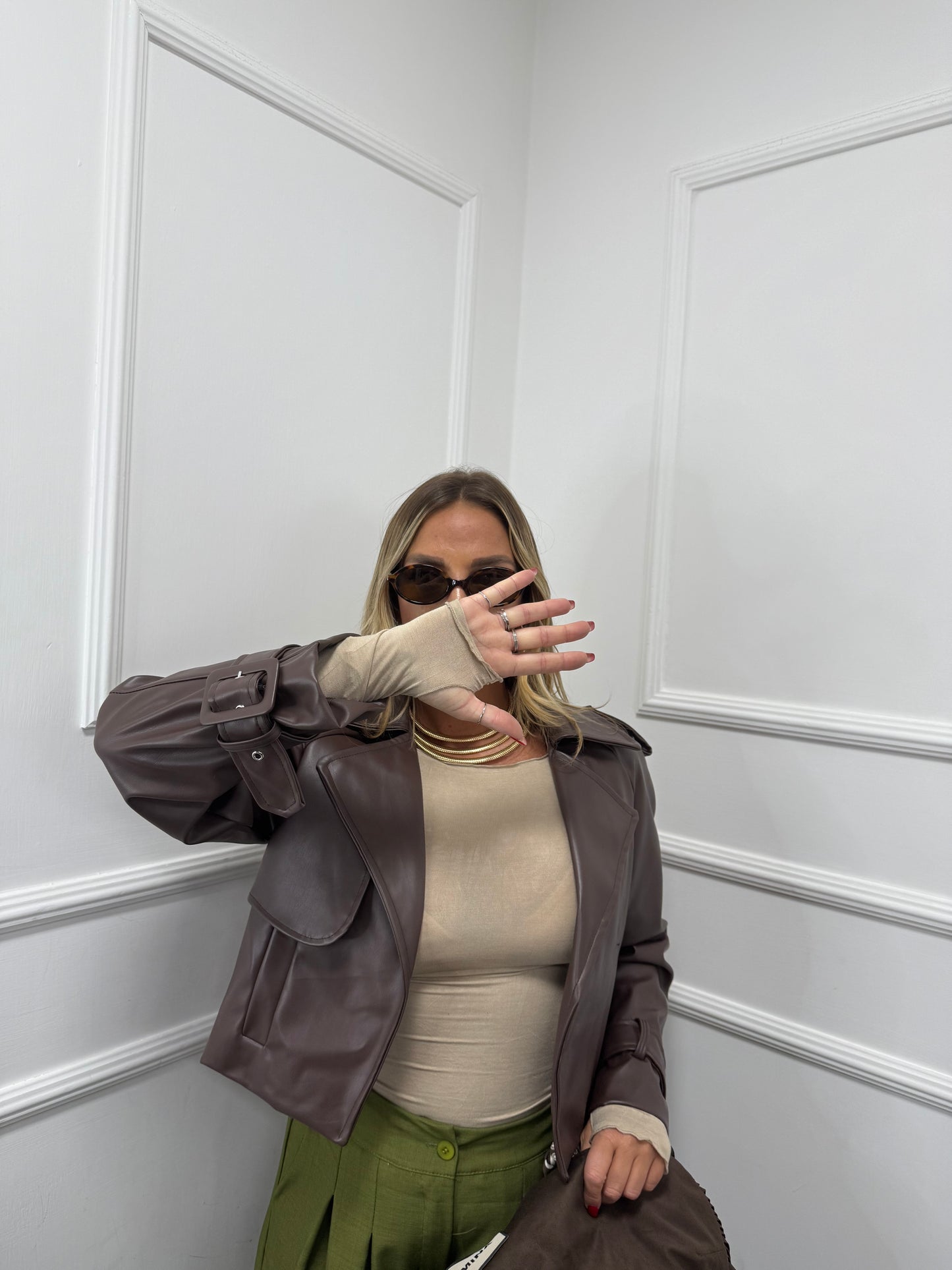 Body semi velato taglio vivo nude 0399