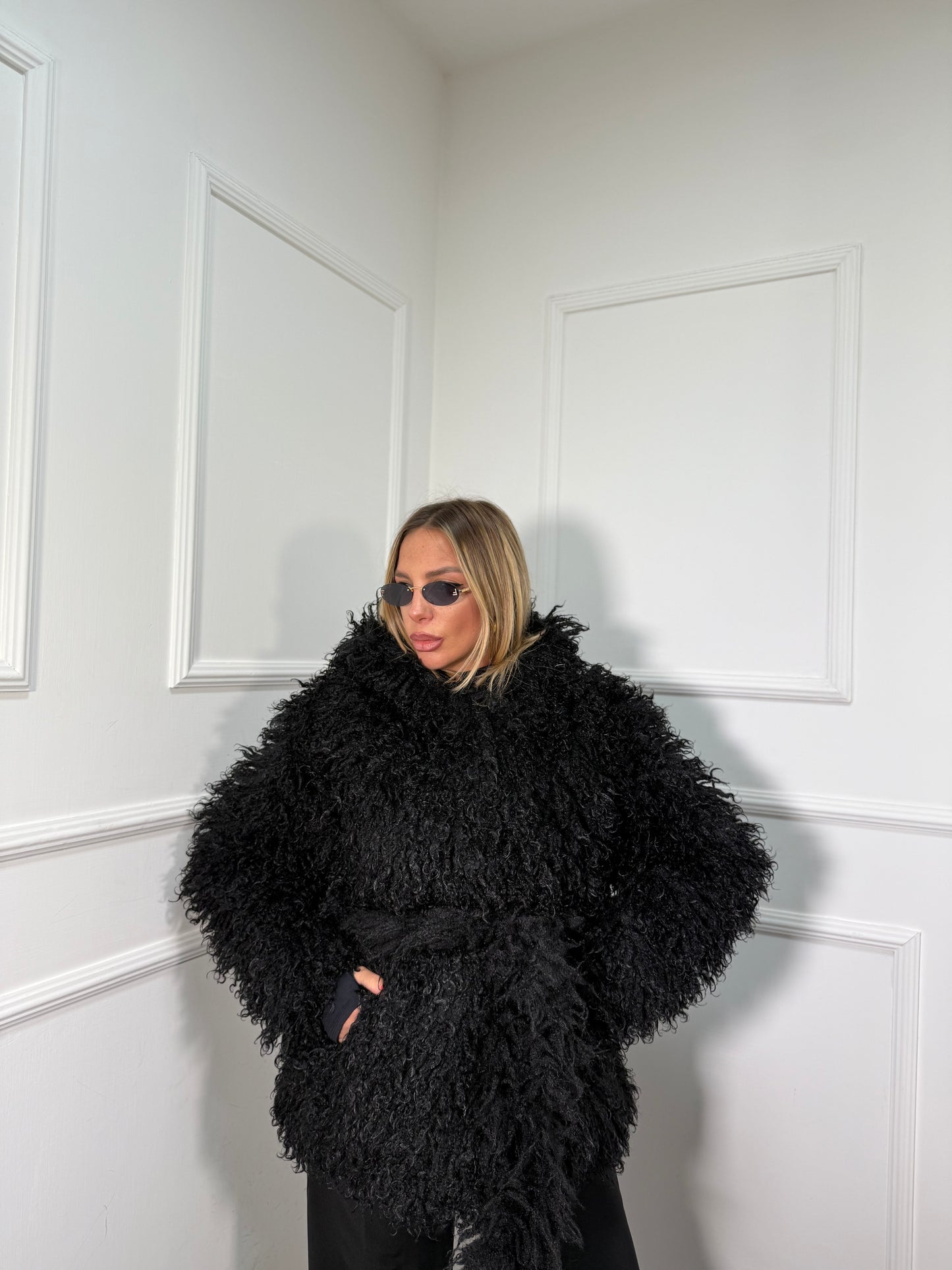 Ecofur Mongolia con cintura Allison nera pj8201