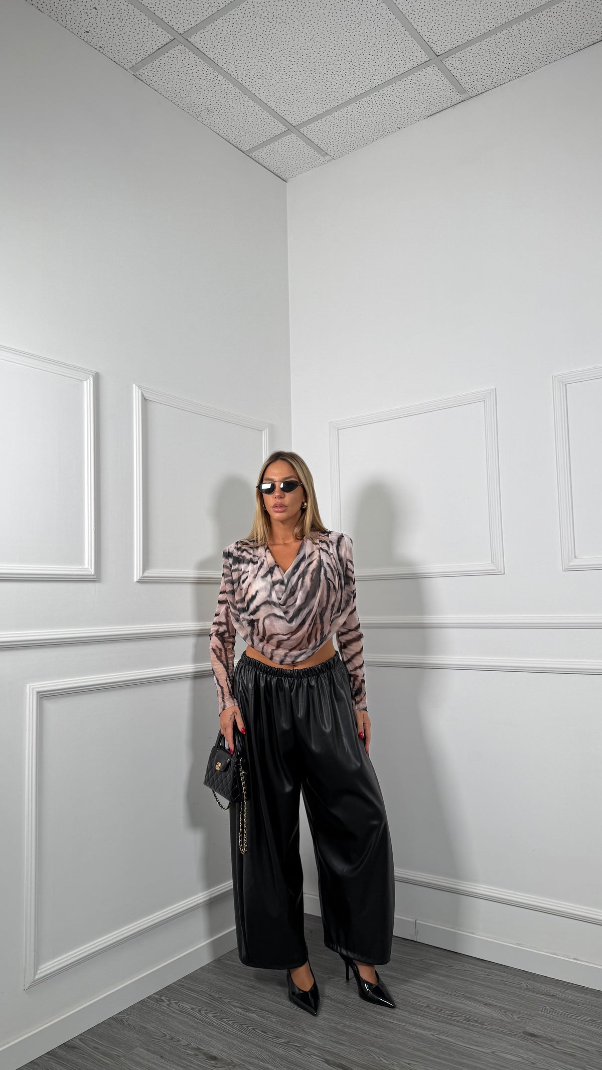 Pantaloni balloon 7/8 ecopelle Curvy nero 11378