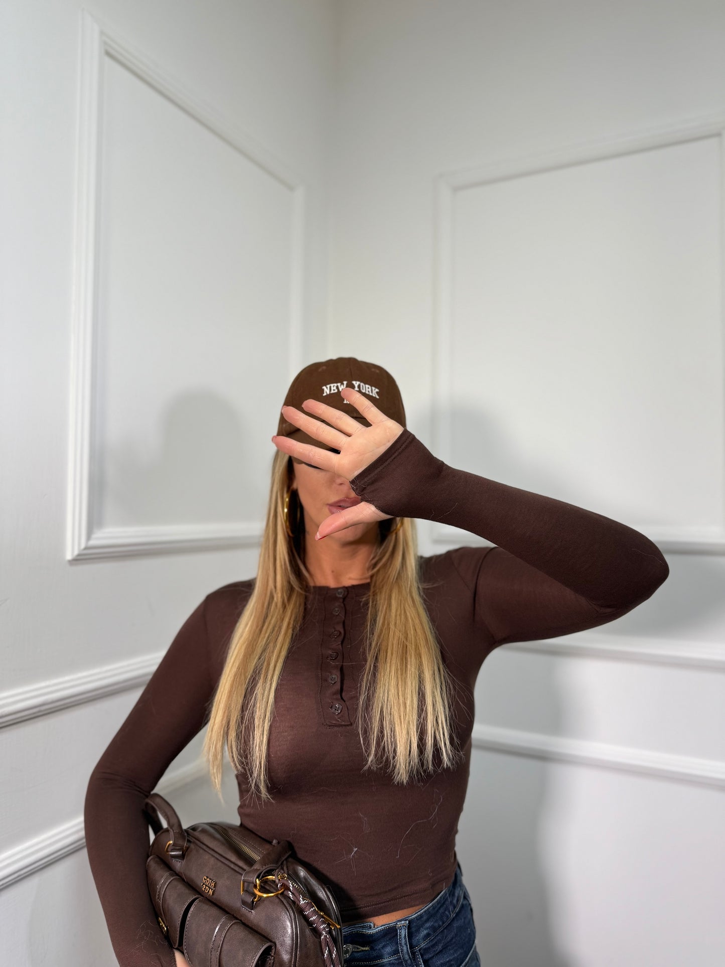 Shirt semi velata con bottoncini e manica a guanto Life cioccolato 25780