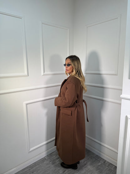Cappotto doppiopetto con cinturino sul retro Broadway cioccolato m11149