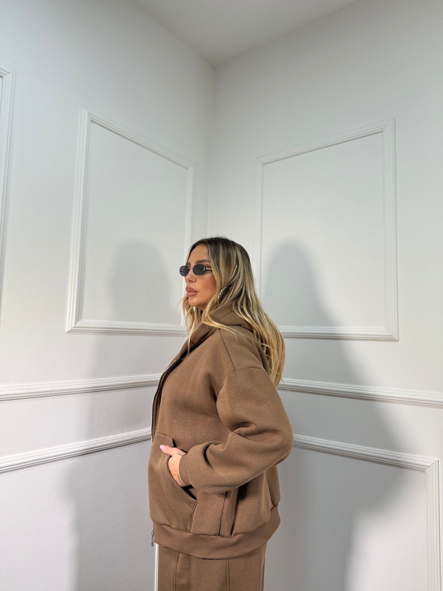 Coordinato in tuta Magnolia camel by justwest 12601p