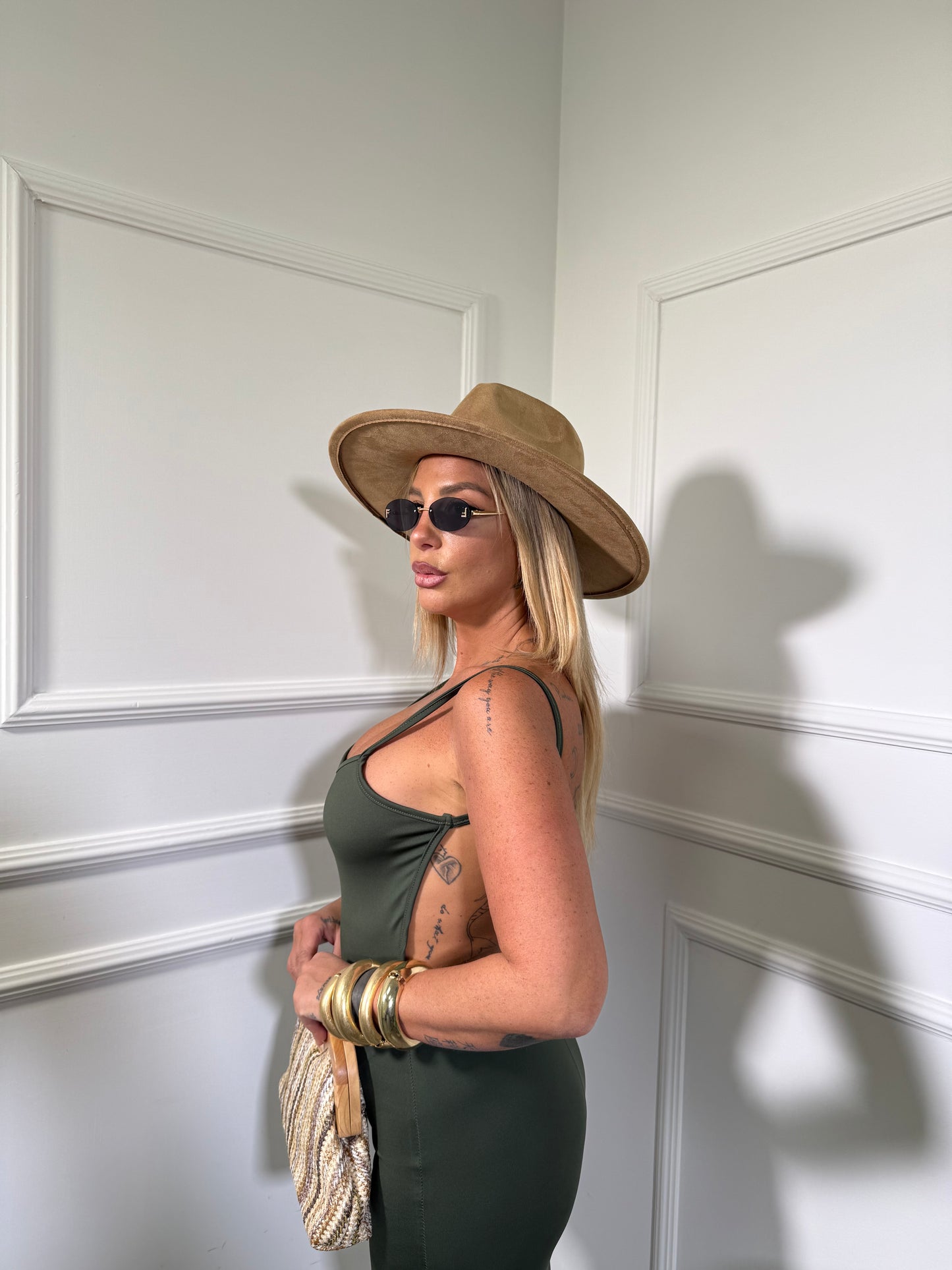 Abito midi in lycra scollo sul retro verde militare 26891