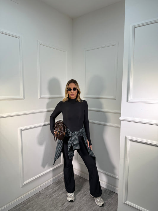 Coordinato in lycra con body collo alto nero 16160