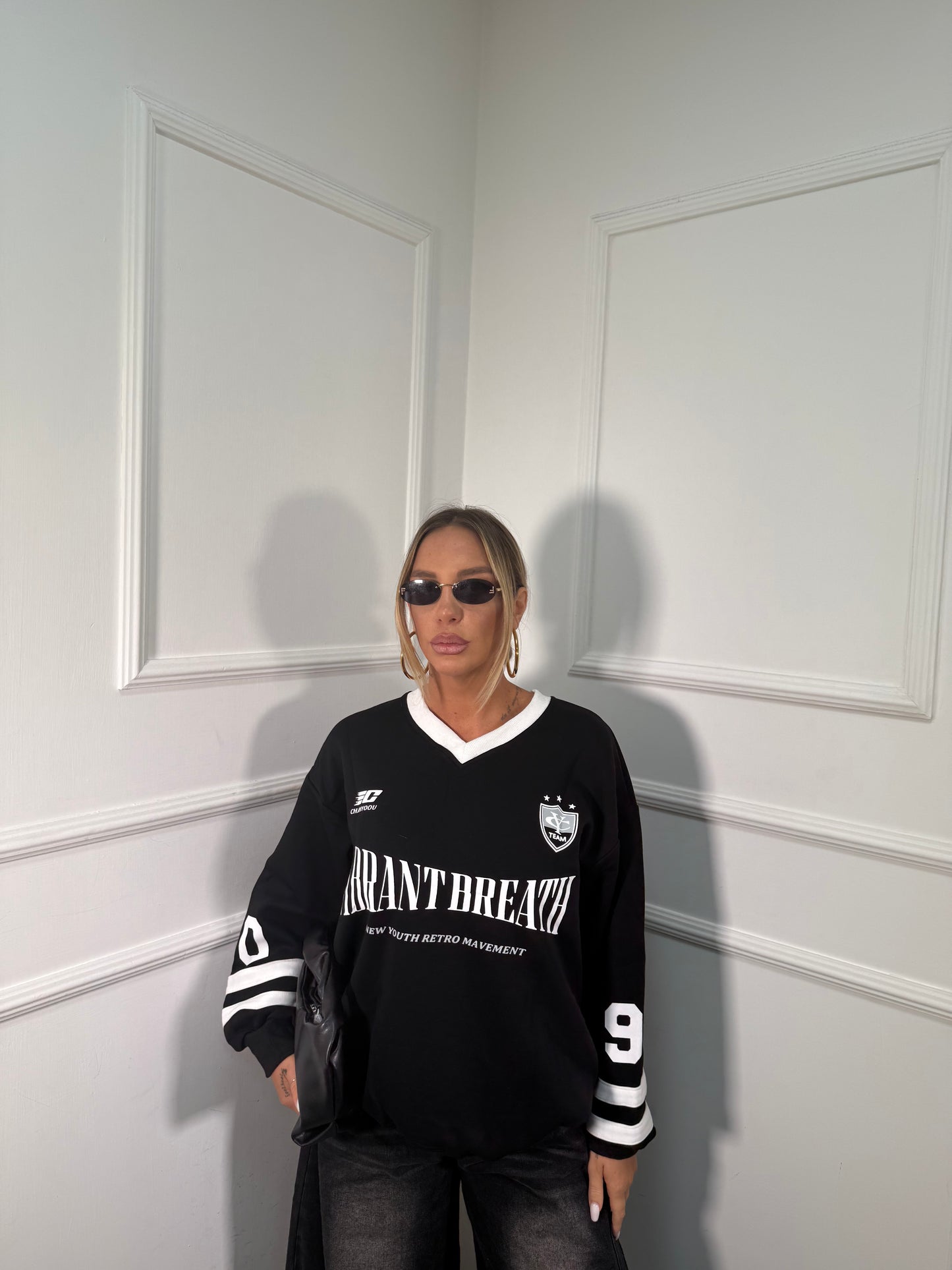 Felpa oversize Vibrant Breat nera yt30084