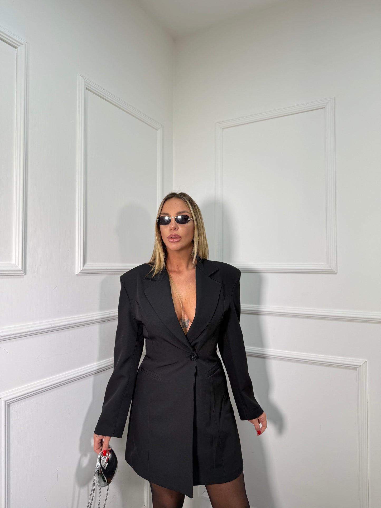 Abito giacca con spalline Barney nera 25170