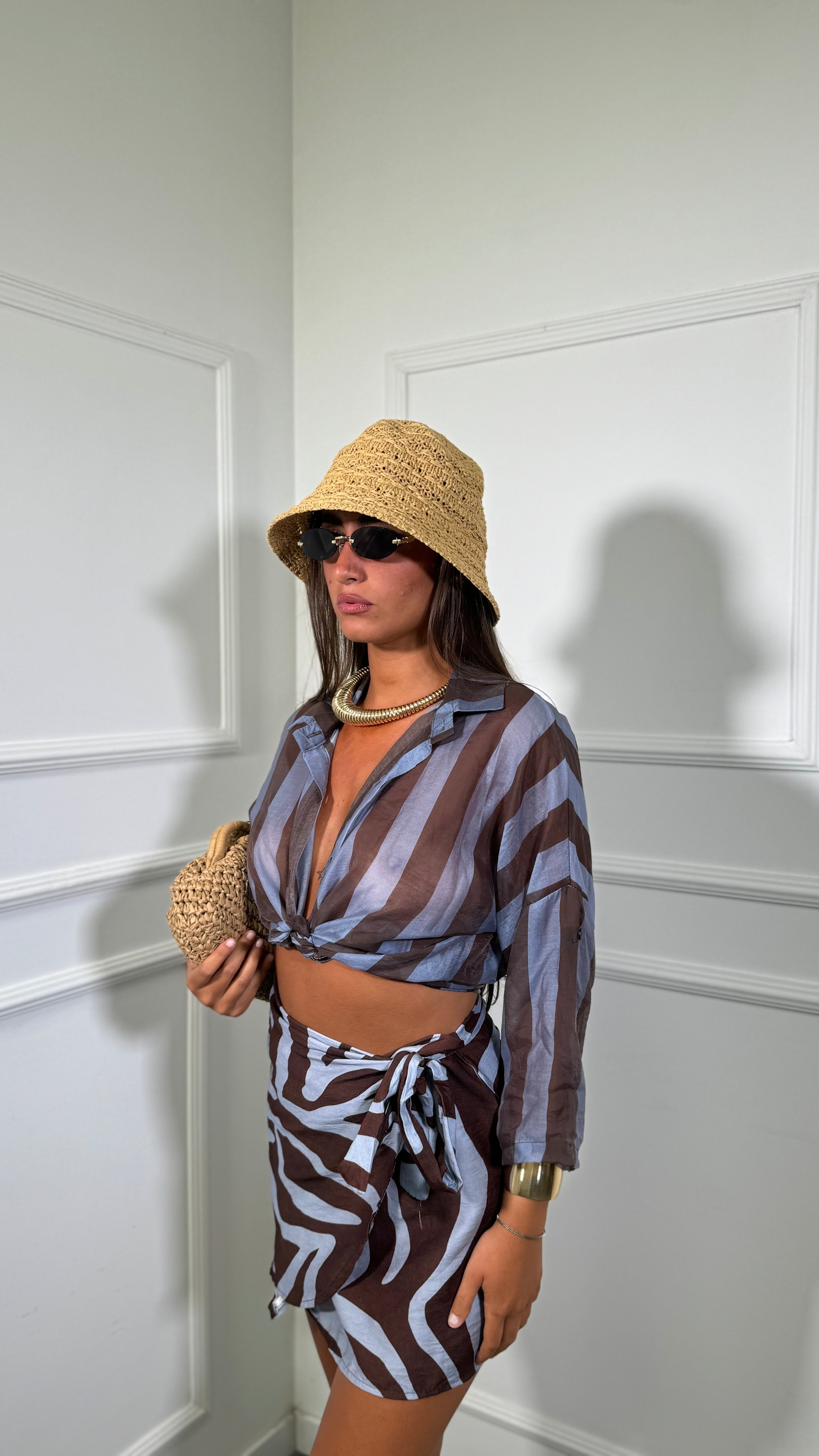 Camicia con colletto semi velata a righe Astrid azzurra/marrone in728712