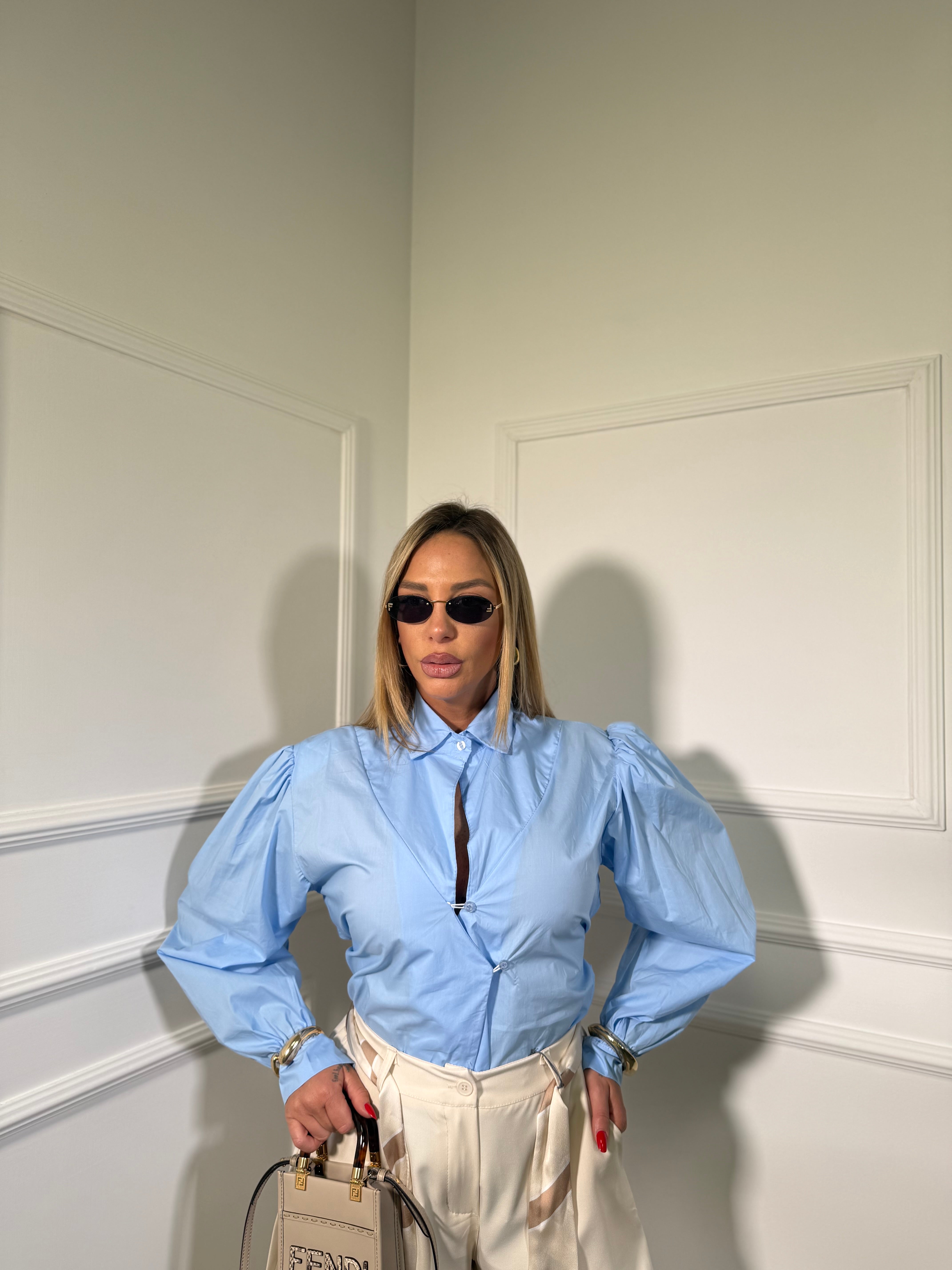 Camicia con spalline e fiocco sul retro Sakura azzurra