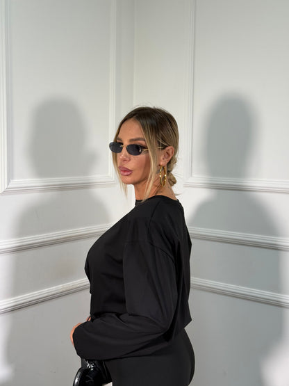 Shirt con spalline oversize nera 2639m