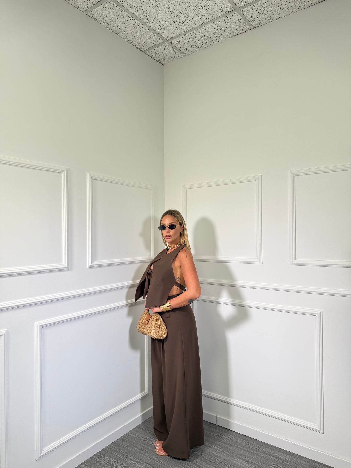 Tailleur con top by justwest cioccolato d202698
