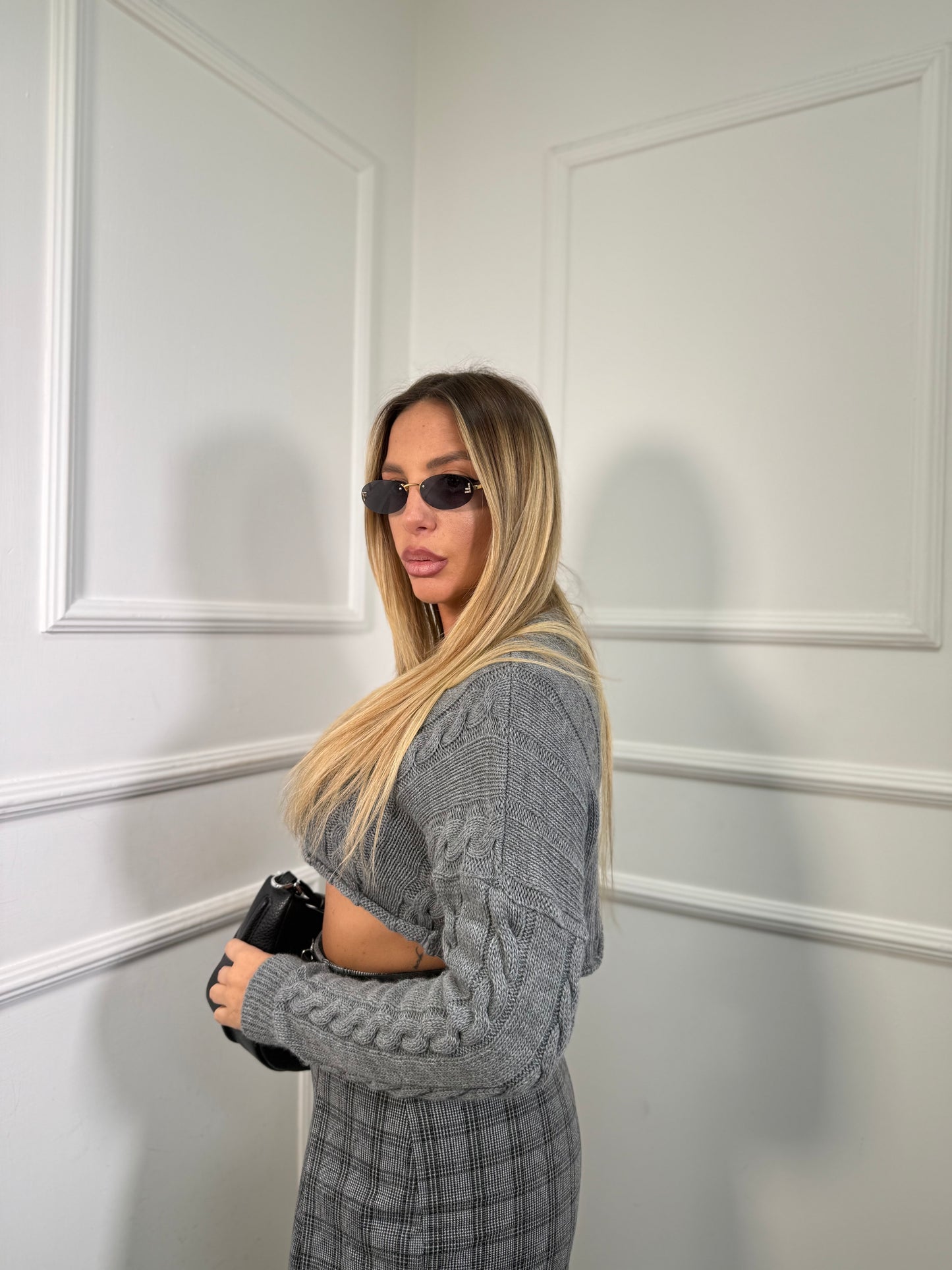 Maglioncino con trecce crop Britney grigio