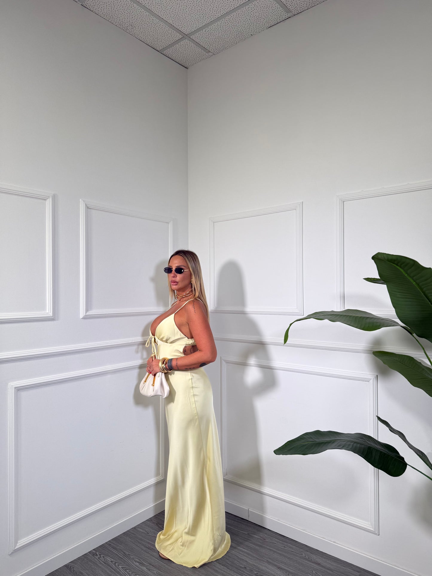 Abito lungo in satin Kimberly giallo 15650-11