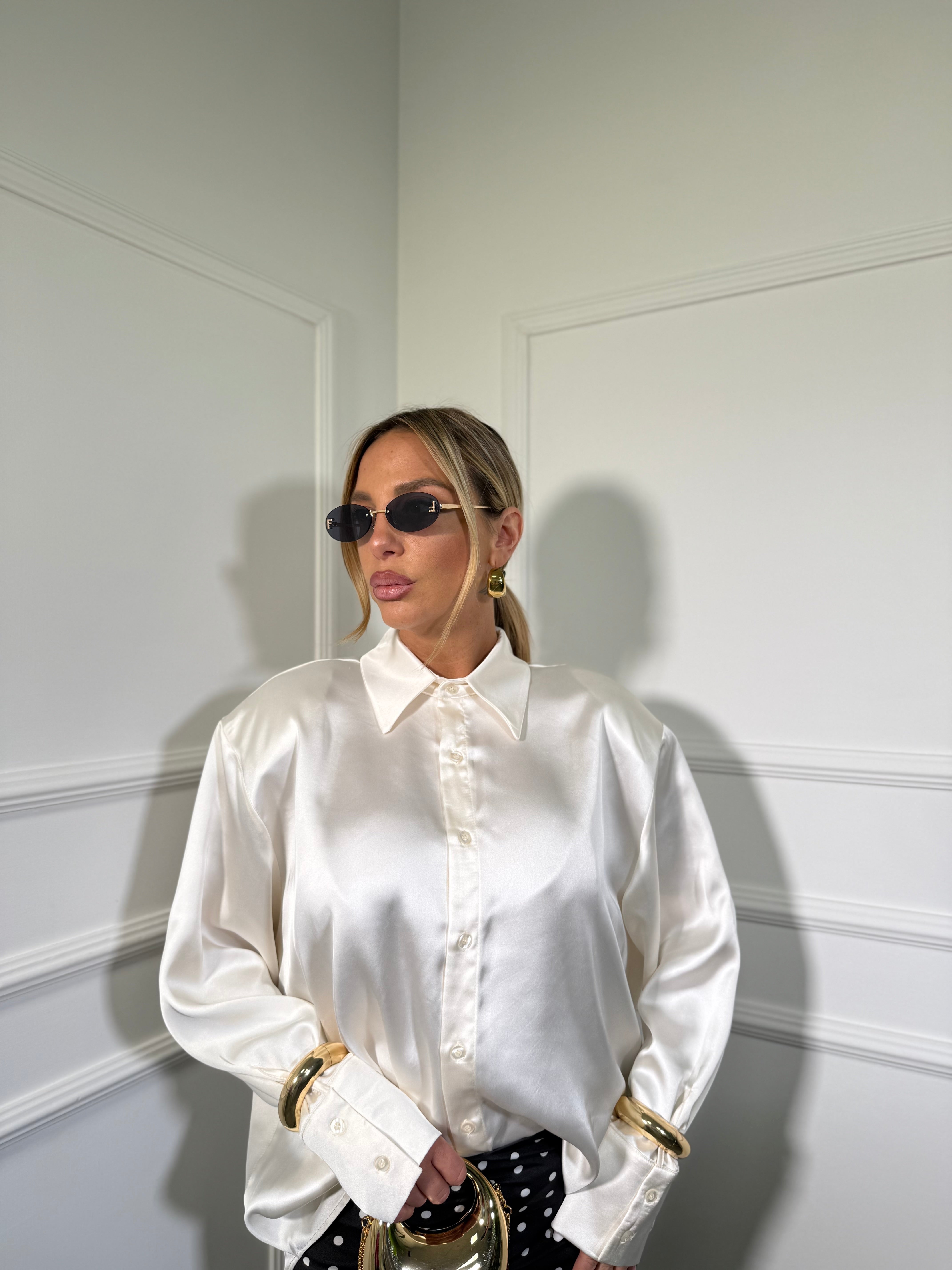 Camicia in satin con spalline Samantha by justwest panna jw1912