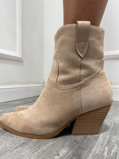 Camperos in eco camoscio beige AA8B-AX20581-56