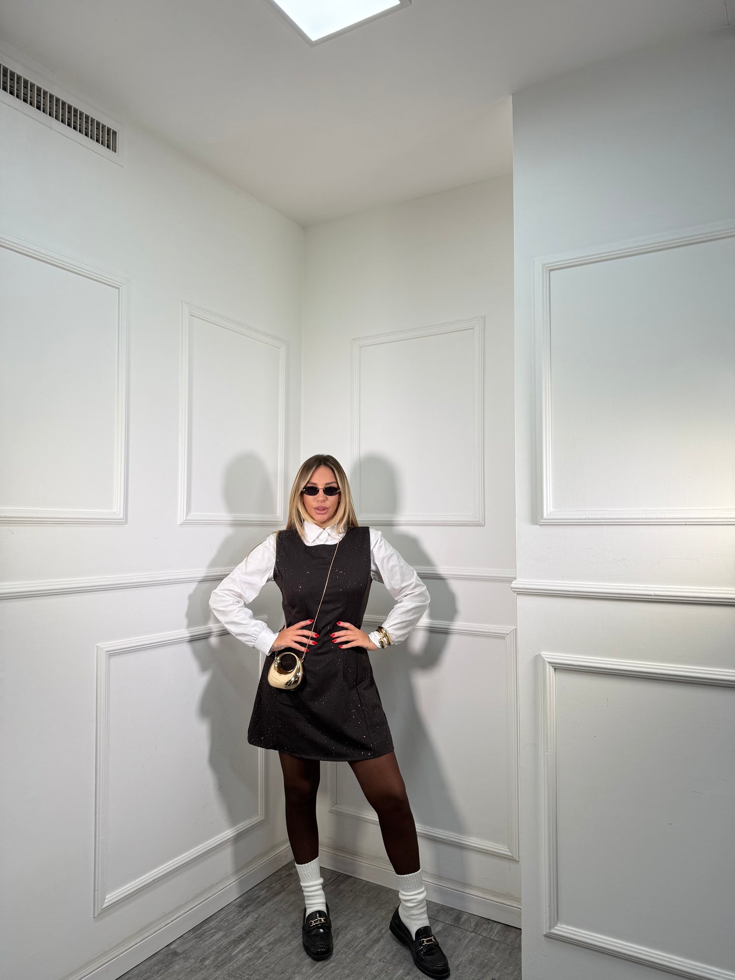 Abito smanicato con micro strass Kety cioccolato my58399