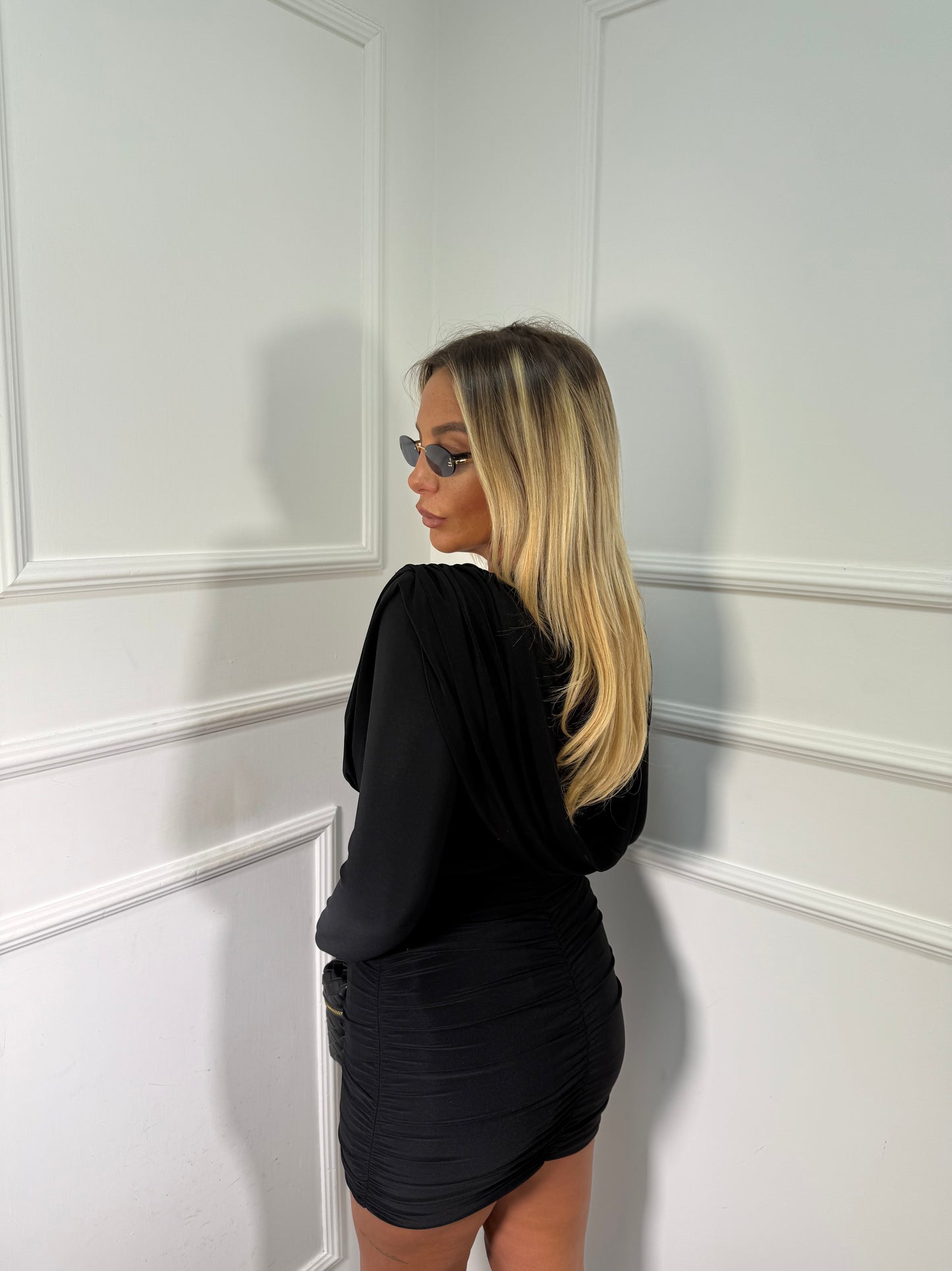 Abito scollo bicchiere con spalline in lycra Marielle nero 7625