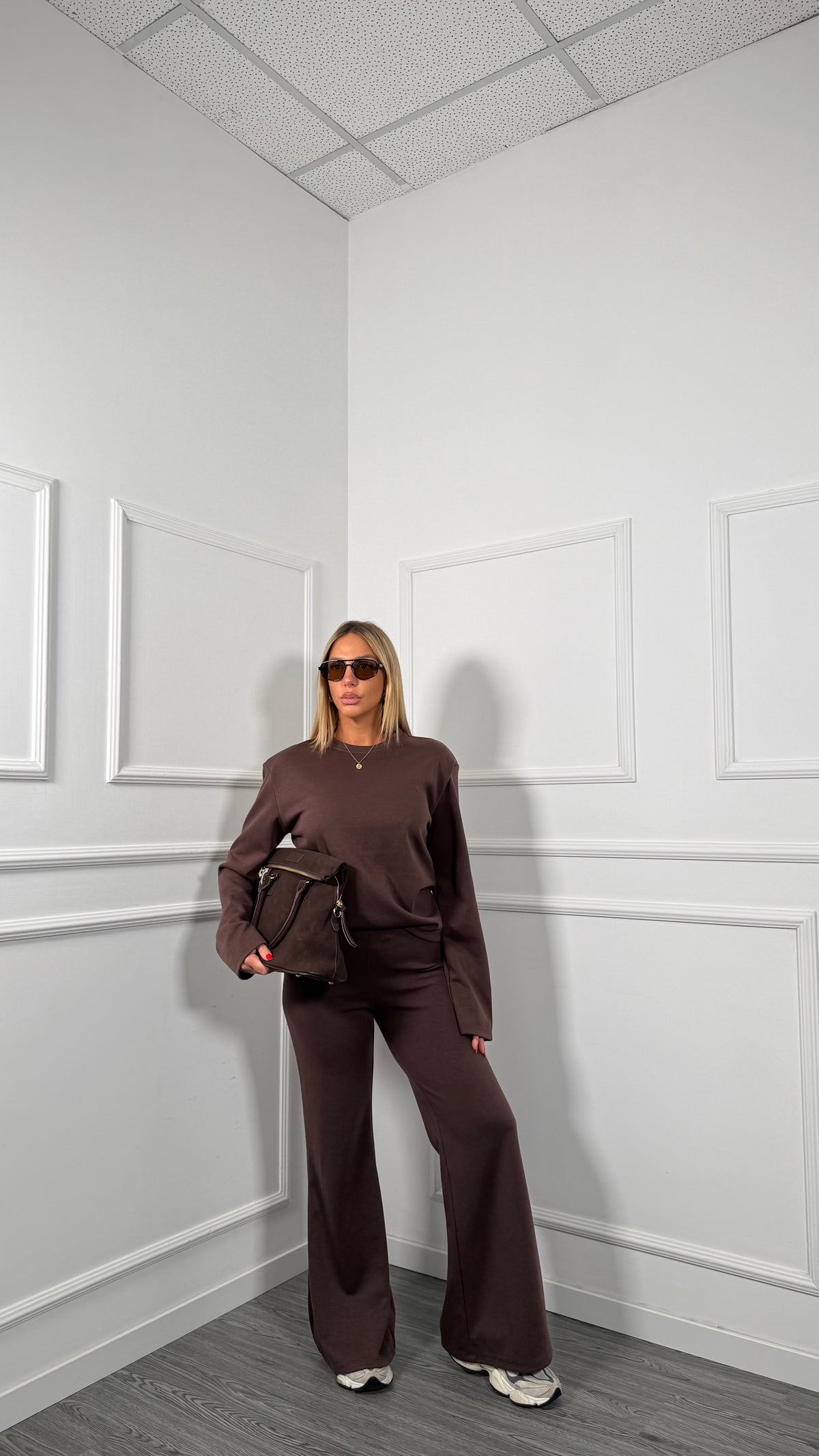 Coordinato tuta con spalline in lanetta marrone m30696
