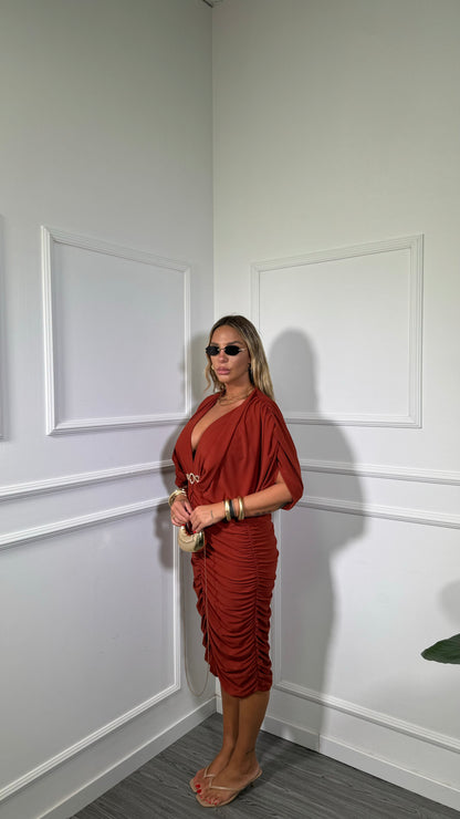Abito midi drappeggiato (curvy) coccio