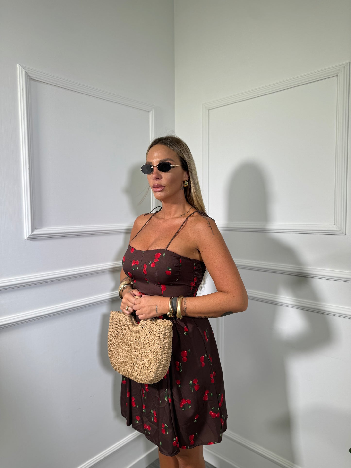 Abito corto con ciliegie Cherry marrone 25714