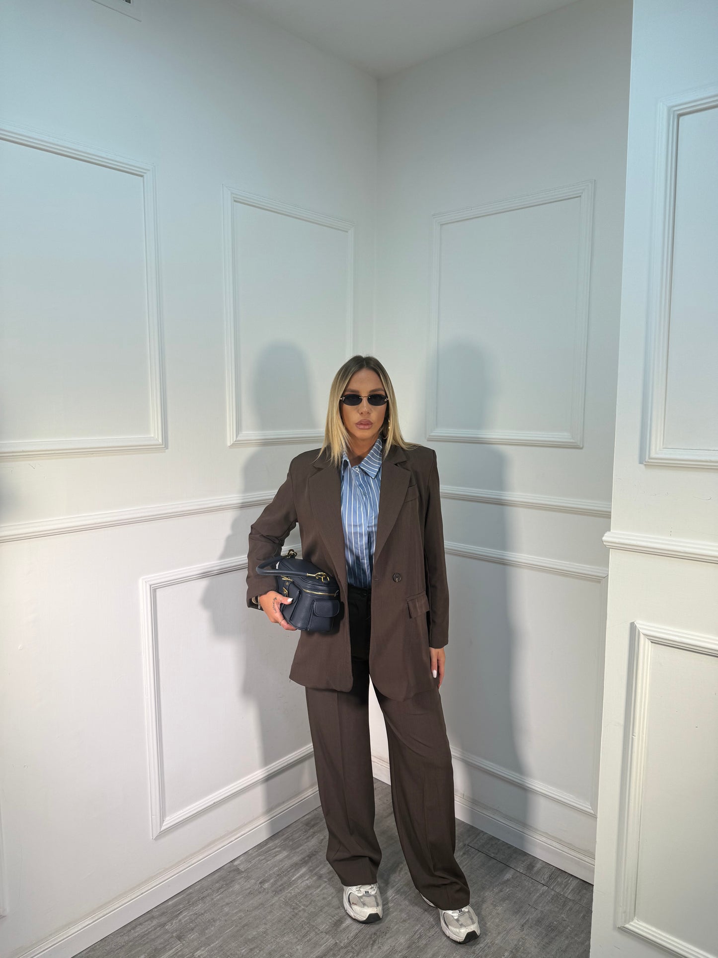 Tailleur Zaira cioccolato m11088