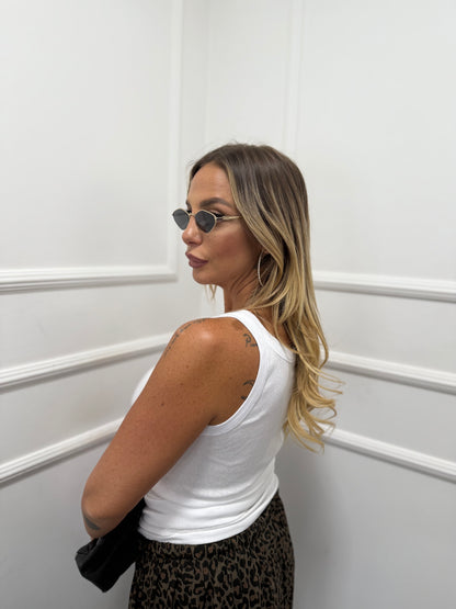 Canotta a costine con targhetta bianca