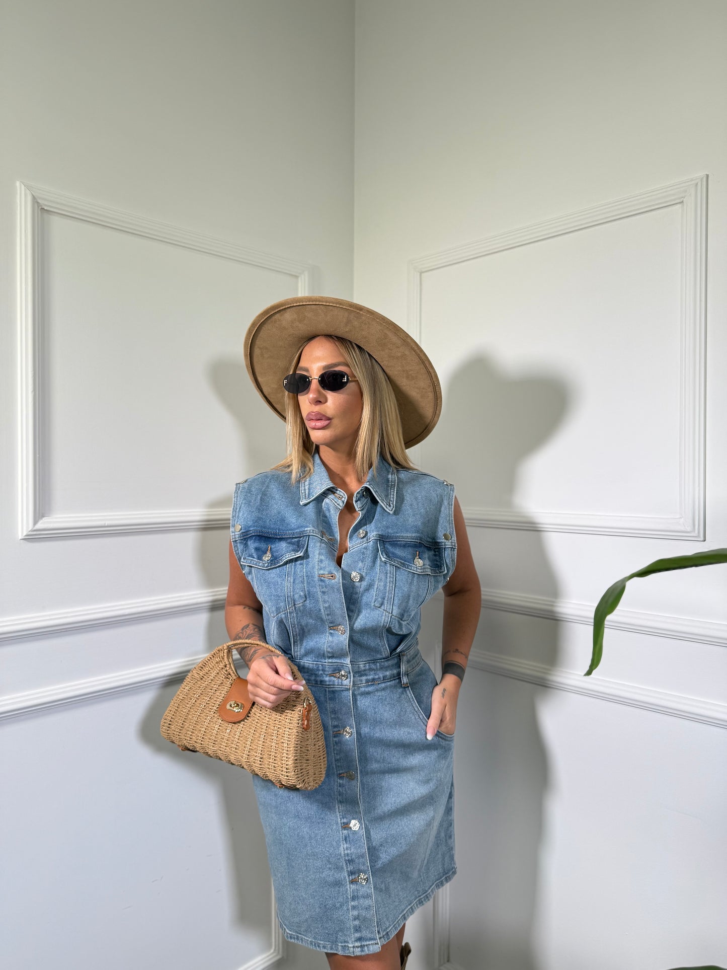Abito in denim con manica removibile lavaggio chiaro Cindy w7958