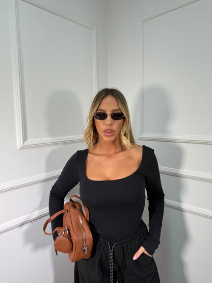 Body scollo tondo microcostine nera bj26005