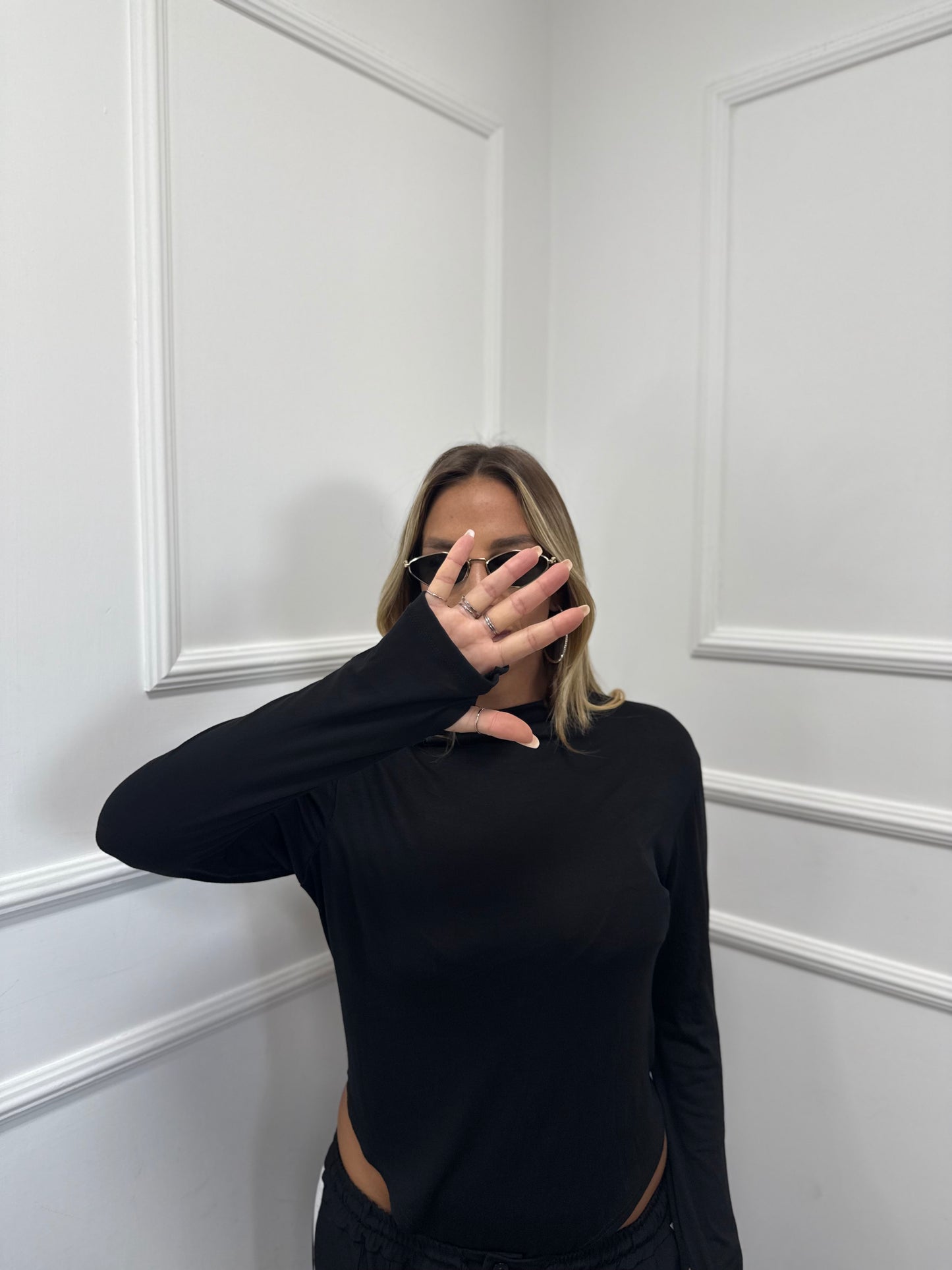 Body semi velato Curvy con manica a guanto nero fd5262