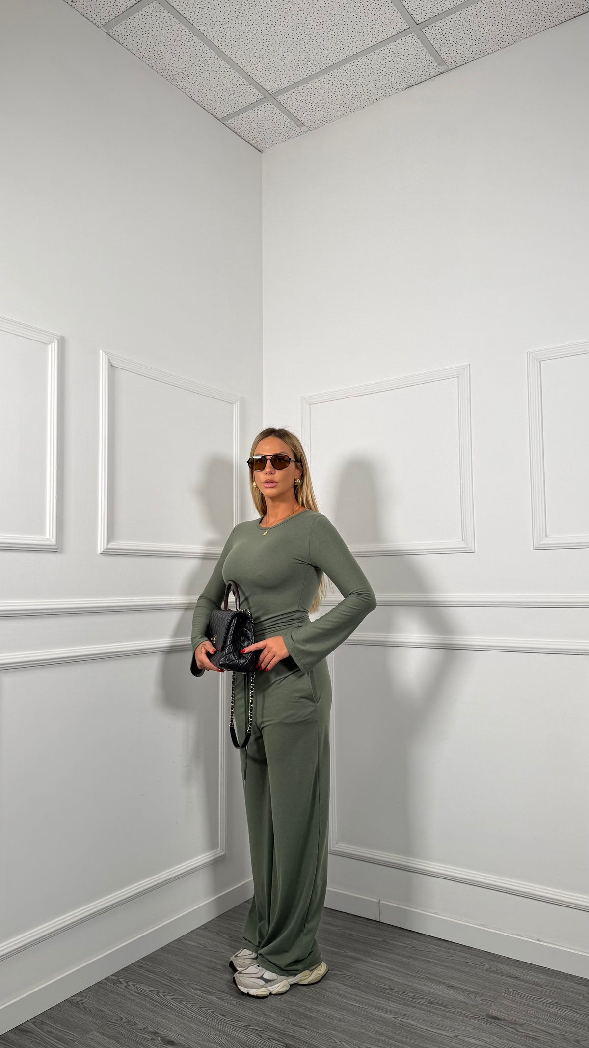 Coordinato in viscosa Isa verde militare 23330