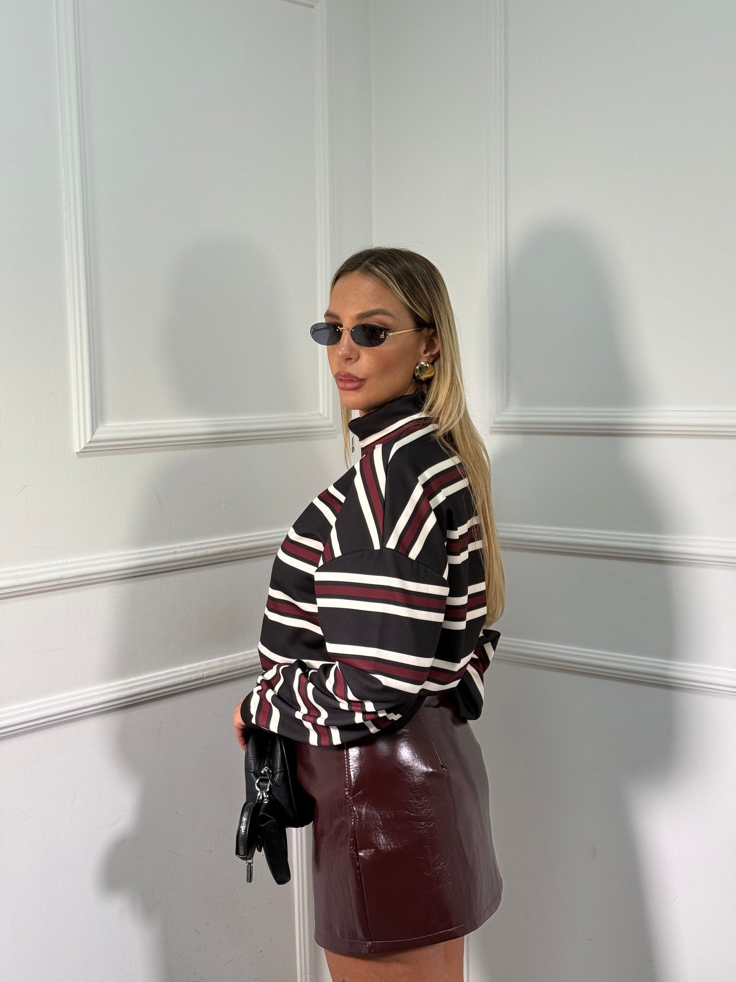 Felpa con zip in pile nera/bordeaux 6086