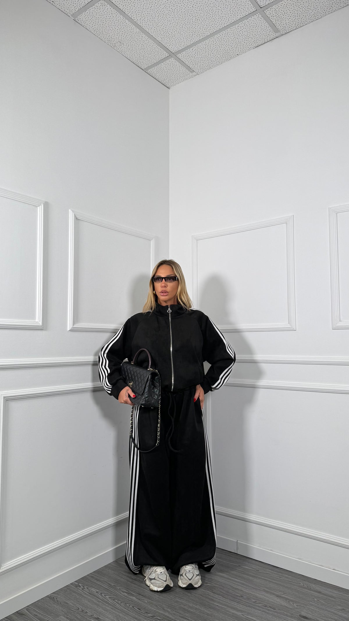 Coordinato tuta ecocamoscio Curvy Smith nero 9182