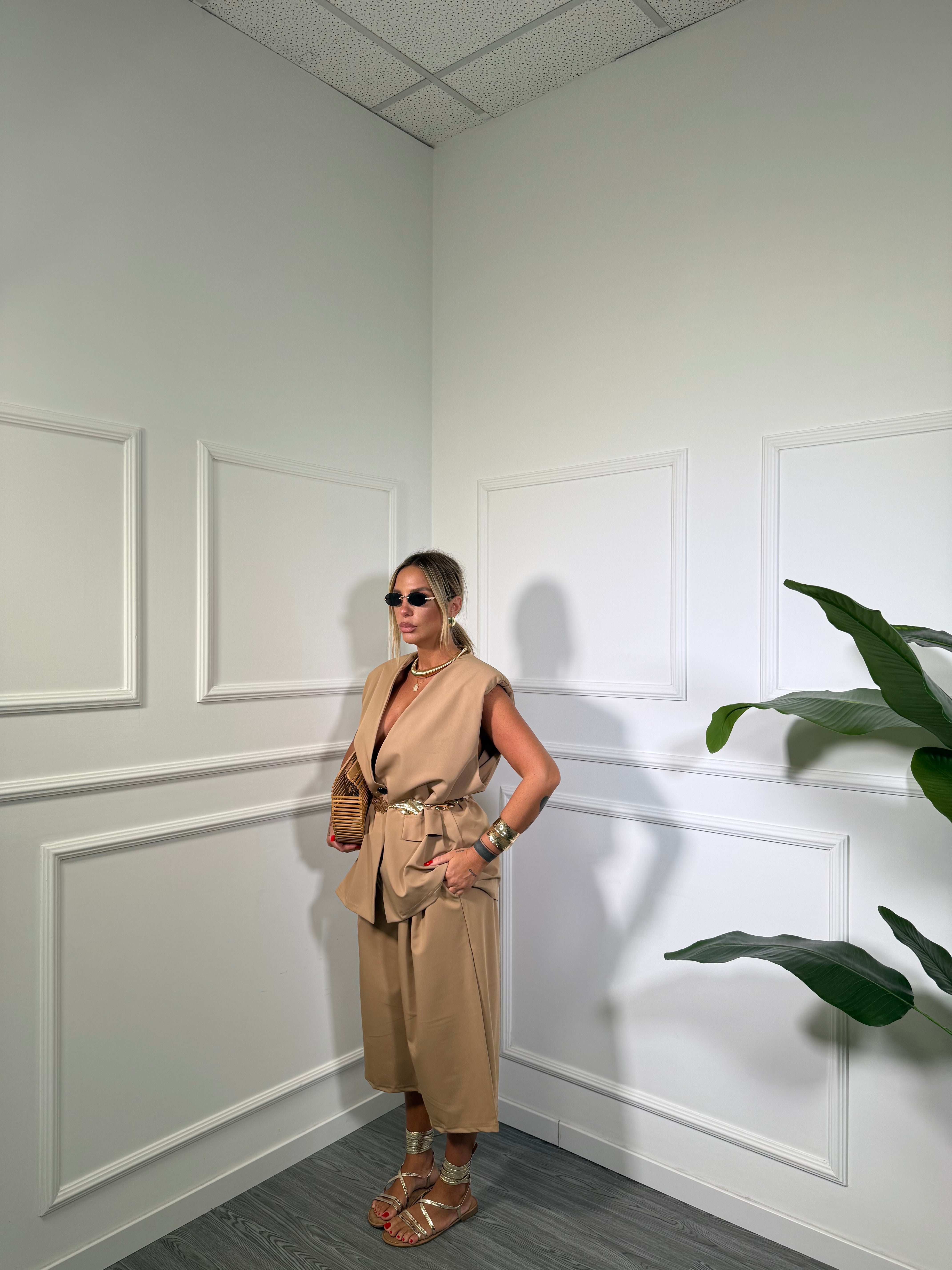 Tailleur con bermuda (curvy) Karol Camel 10055