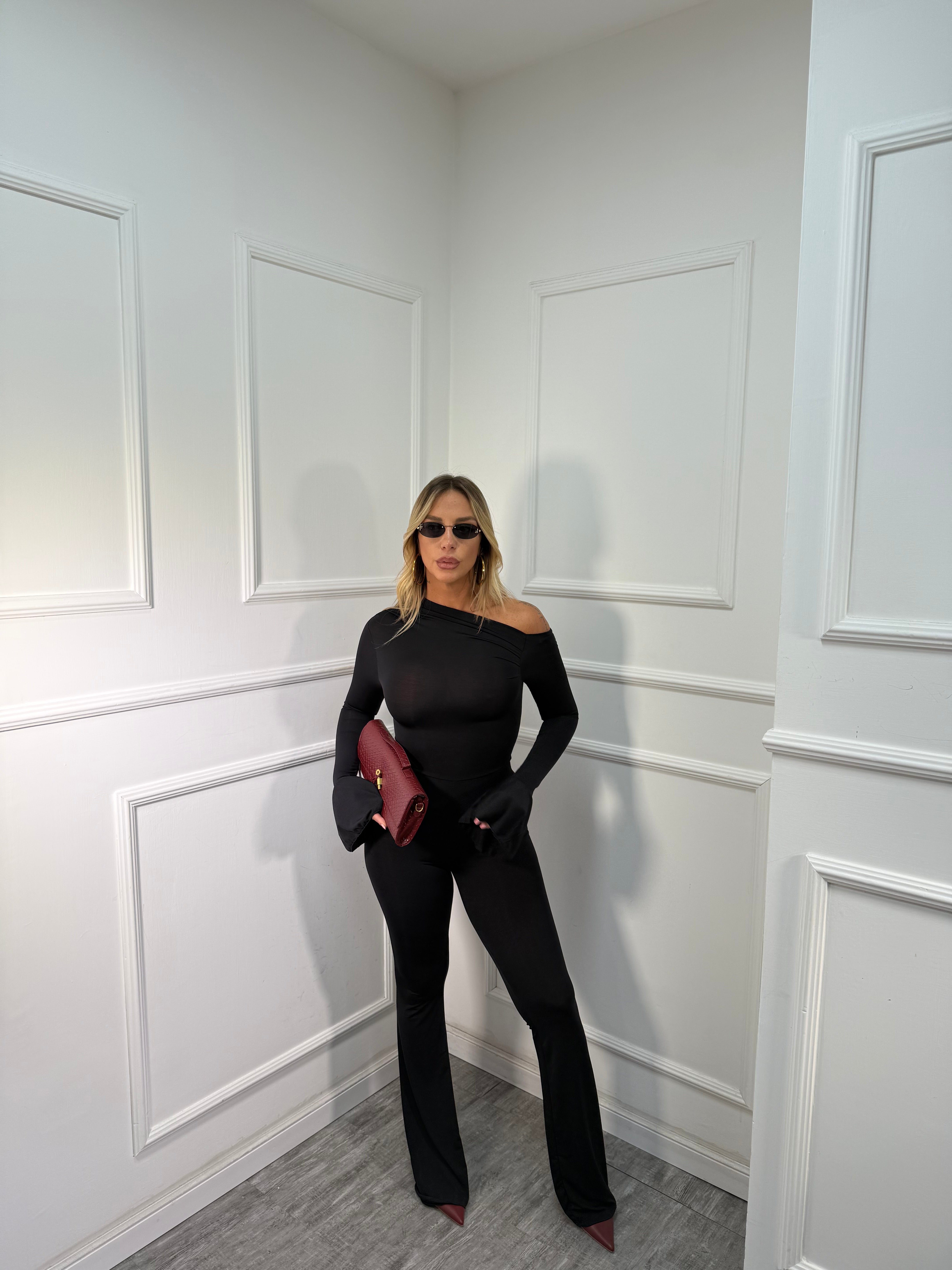 Jumpsuit in lycra scollo asimmetrico nera 14375