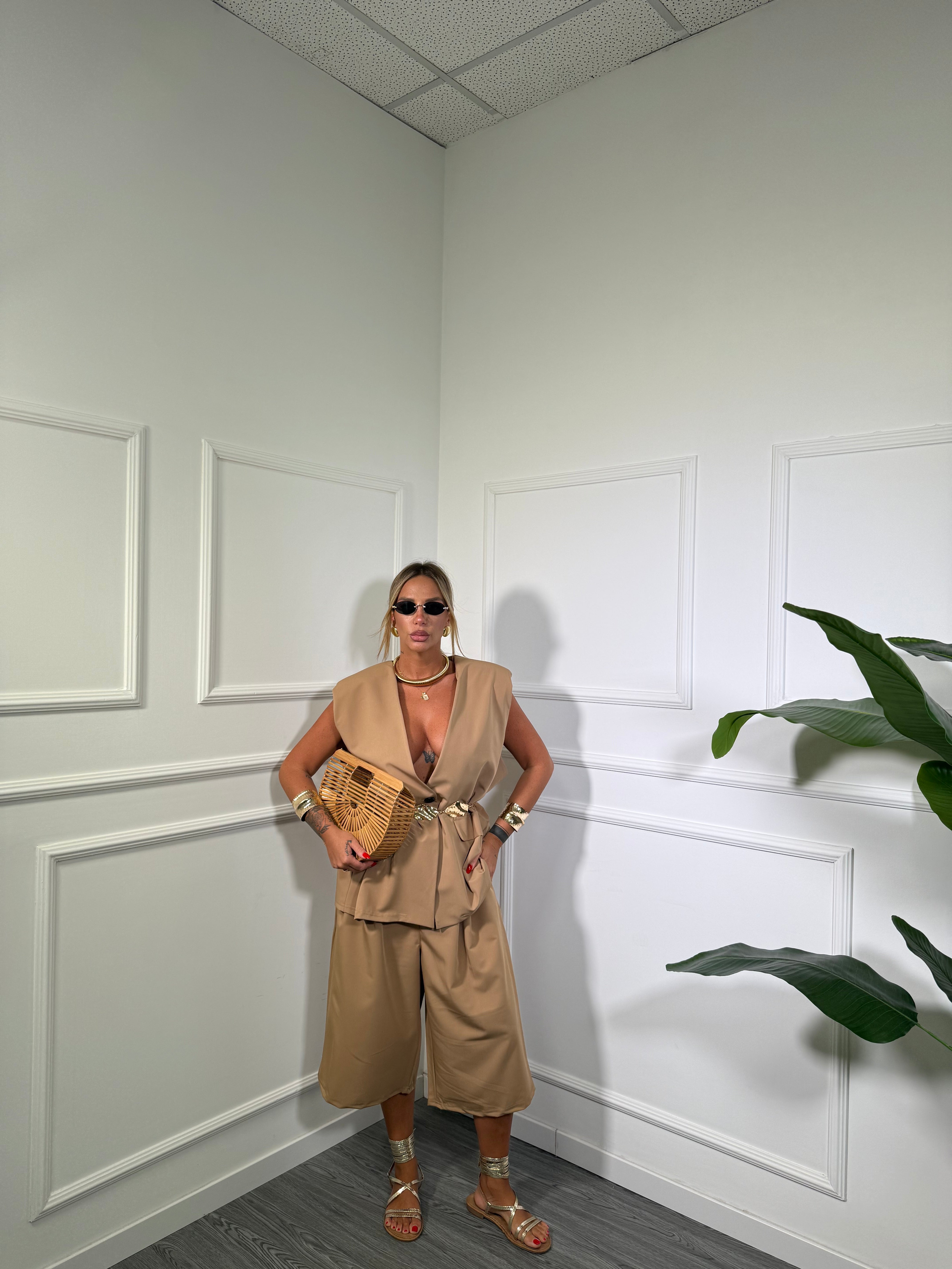 Tailleur con bermuda (curvy) Karol Camel 10055