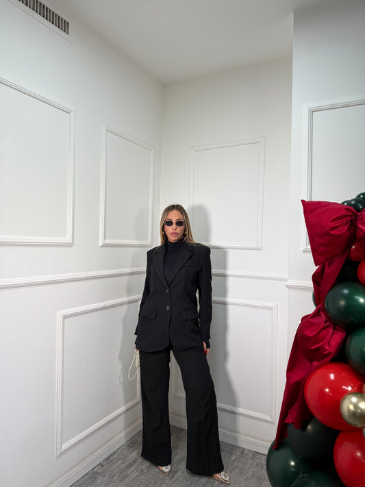 Tailleur con spalline Kendra nero m10114